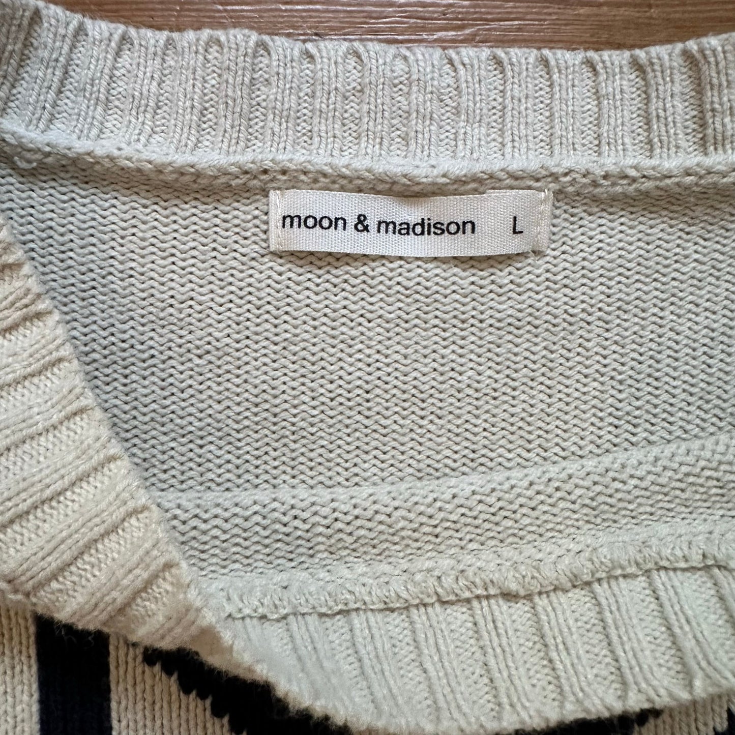 Moon & Madison cream Sunday Funday oversized knit cropped sweater SIZE L