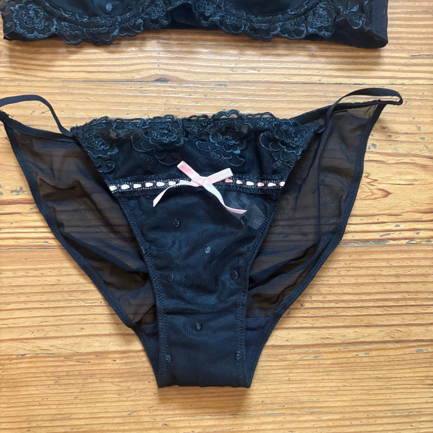 NWT Adore Me black lace pink ribbion accent bra pantie set SIZE M