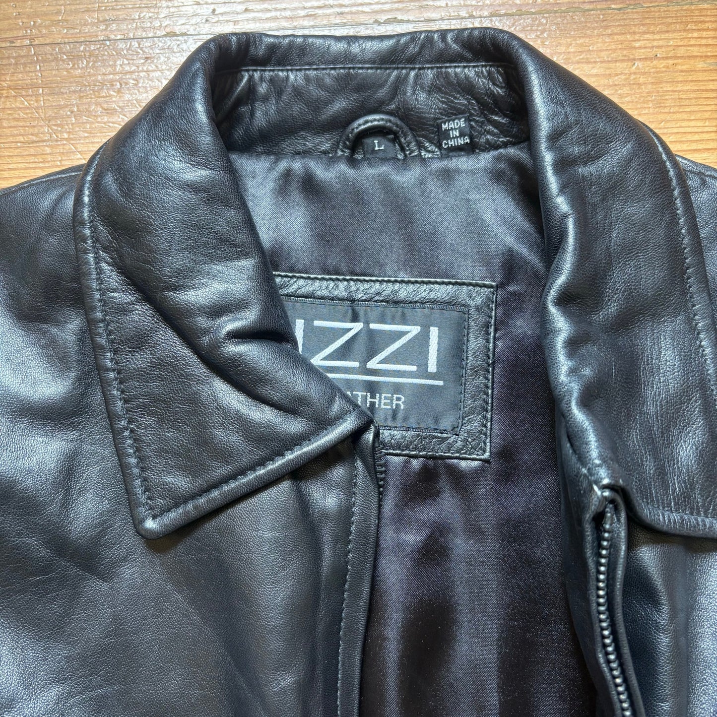 IZZI Collections black leather full zip collar bomber jacket SIZE L