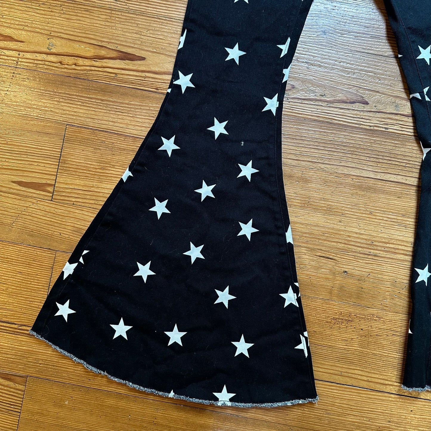 NWT Altar'd State black white star flare high rise jeans SIZE M