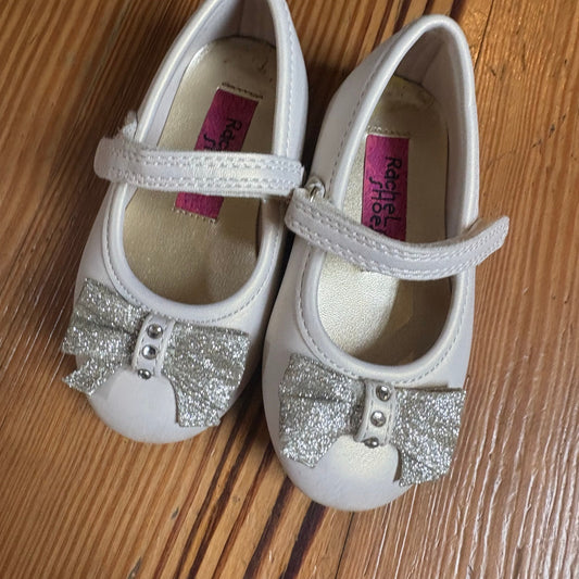 Rachel Shoes cream glitter bow slip on heeled dress baby shoes SIZE 5M