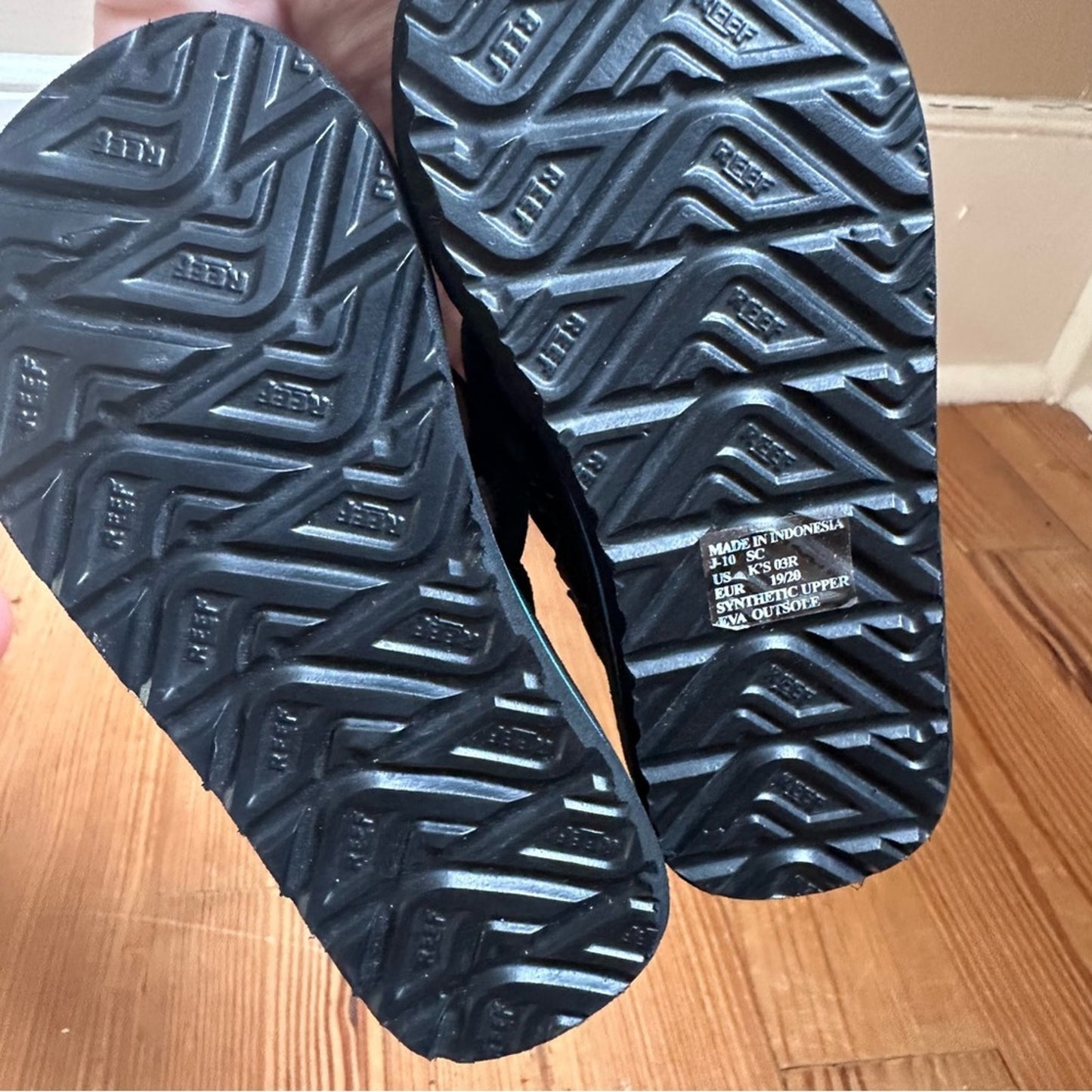 Reef skull heel strap black blue flip flops SIZE 3 NEW