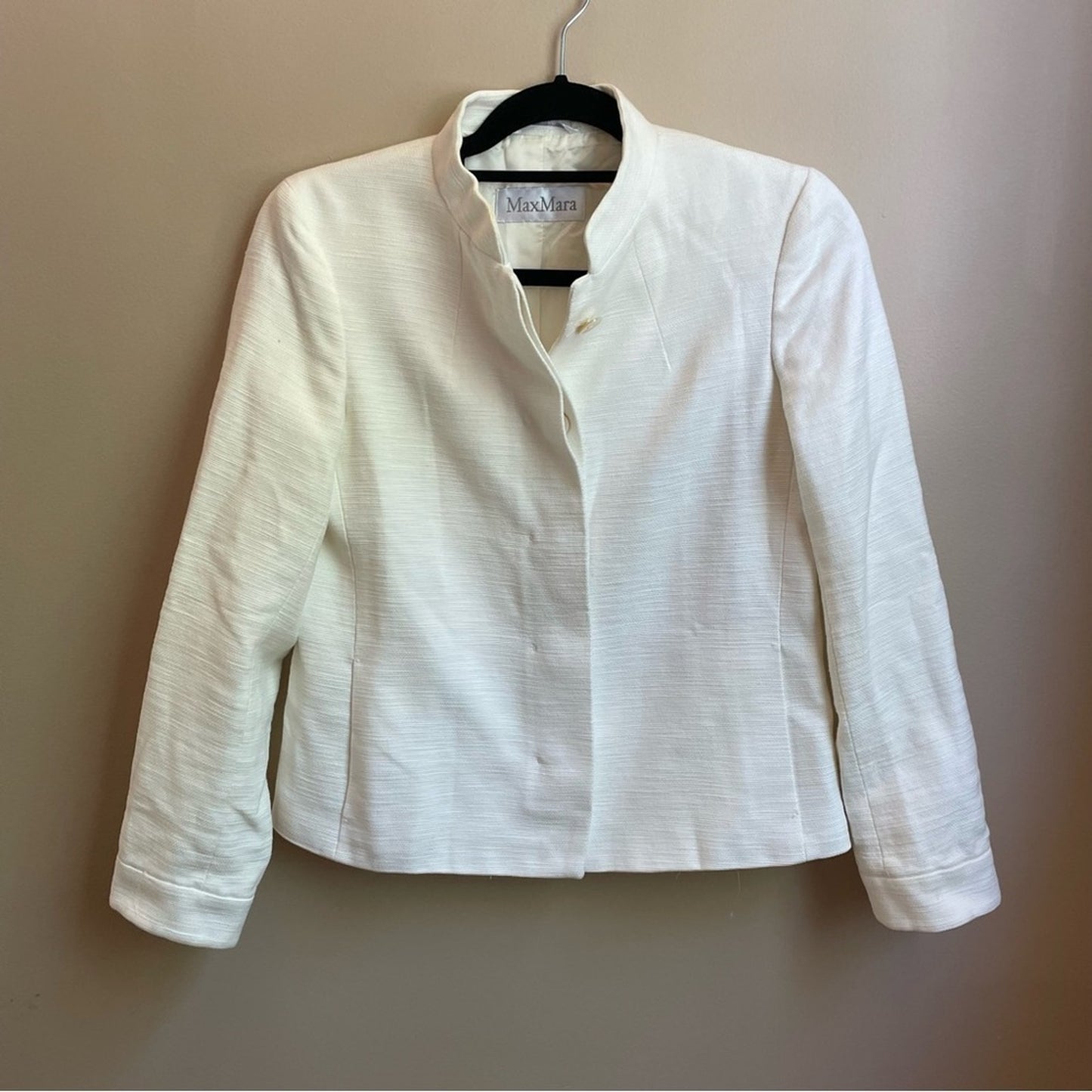MaxMARA white hidden button blazer SIZE 4