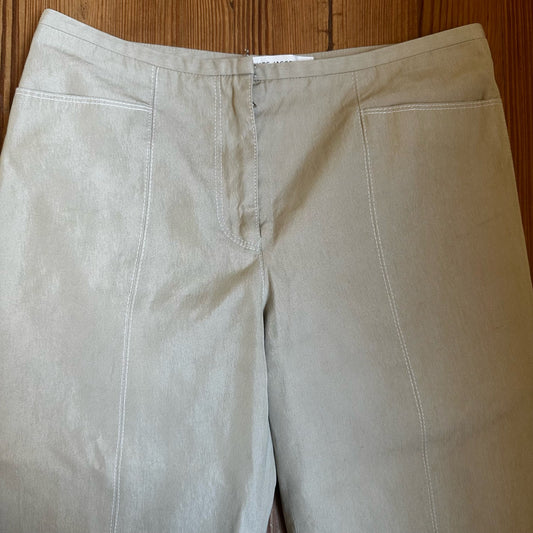 Marc Jacobs beige mid rise ruffle y2k cropped pants SIZE 6