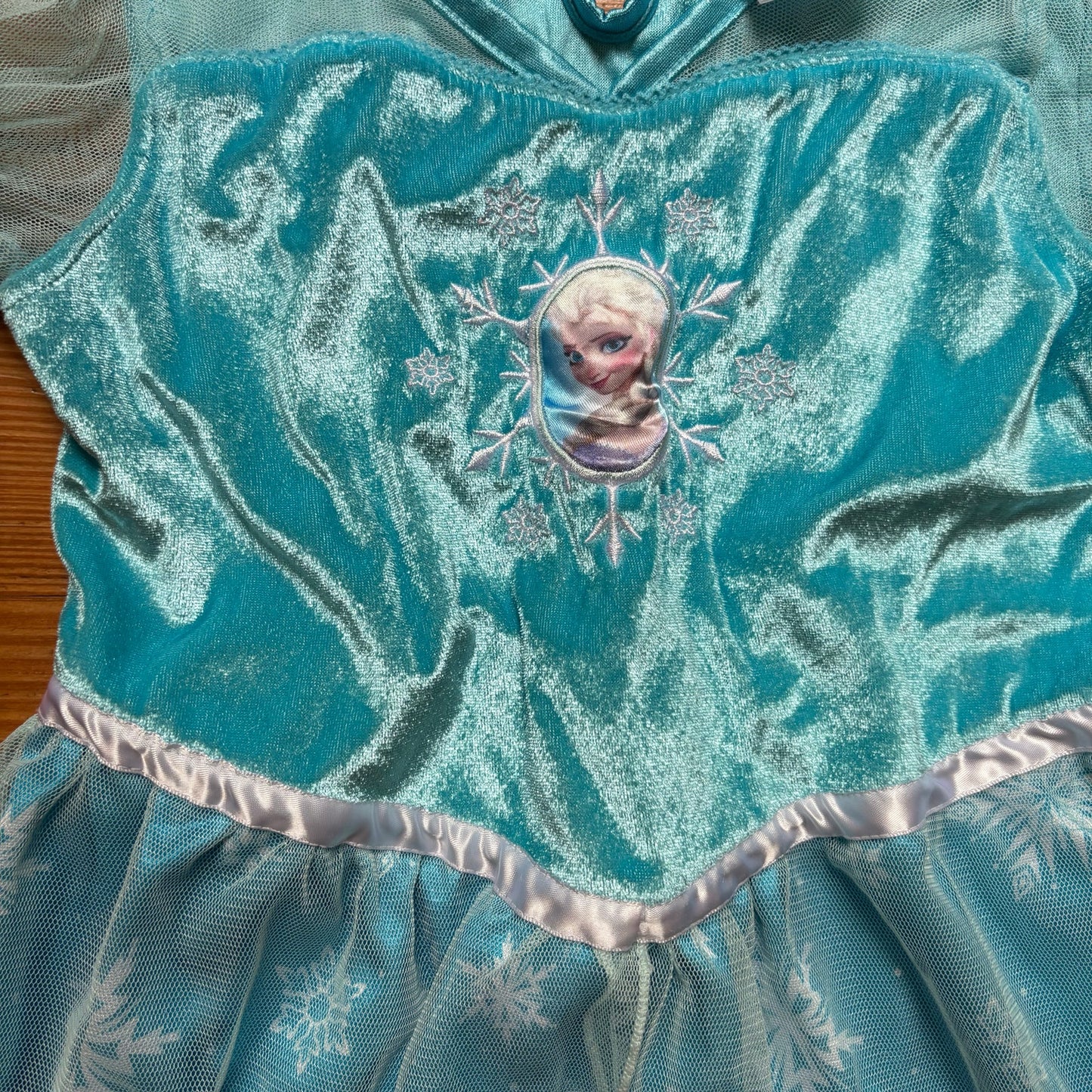 Disney Frozen Elsa light blue velvet sheer overlay short sleeve dress SIZE M