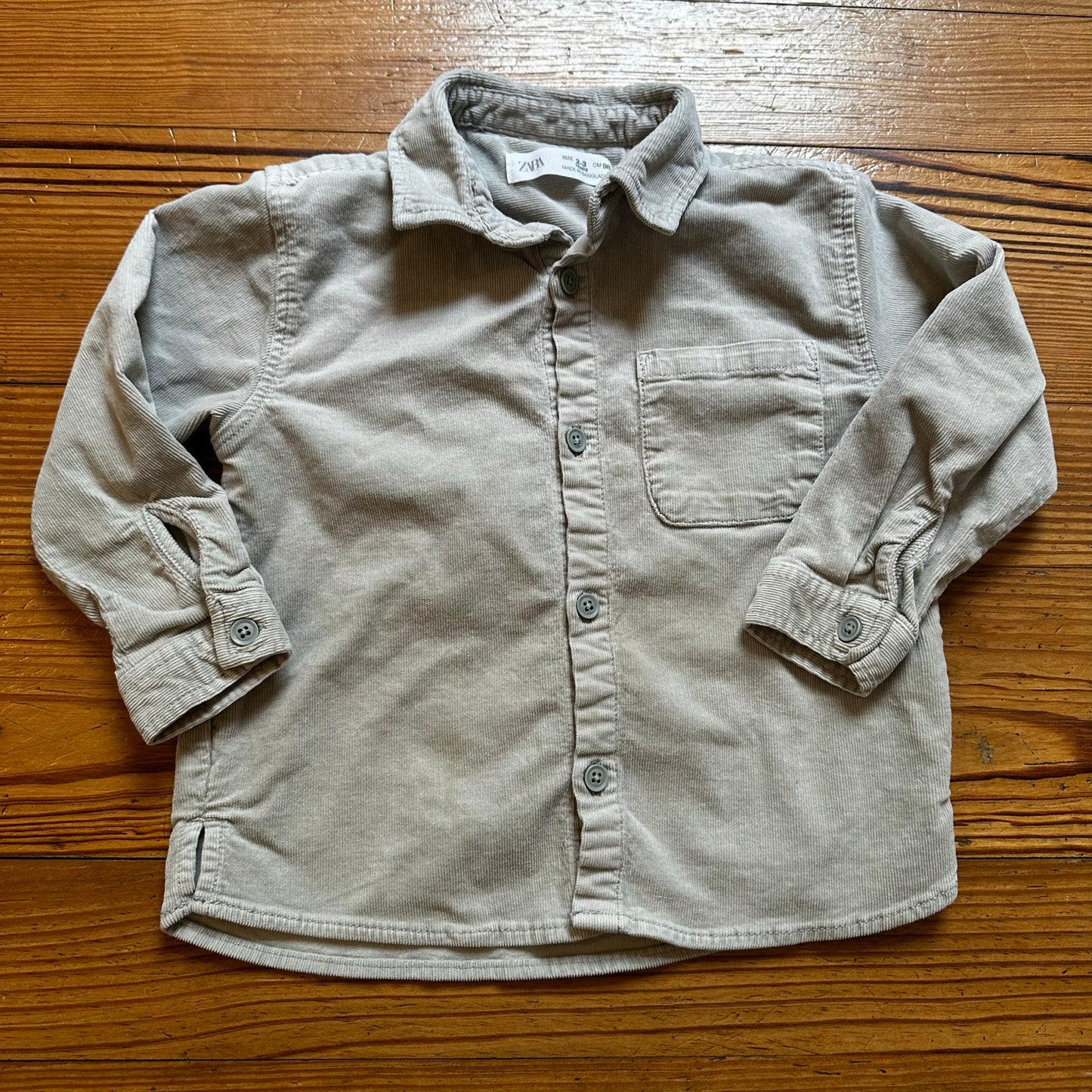 Zara neutral green corduroy long sleeve button up shirt SIZE 2