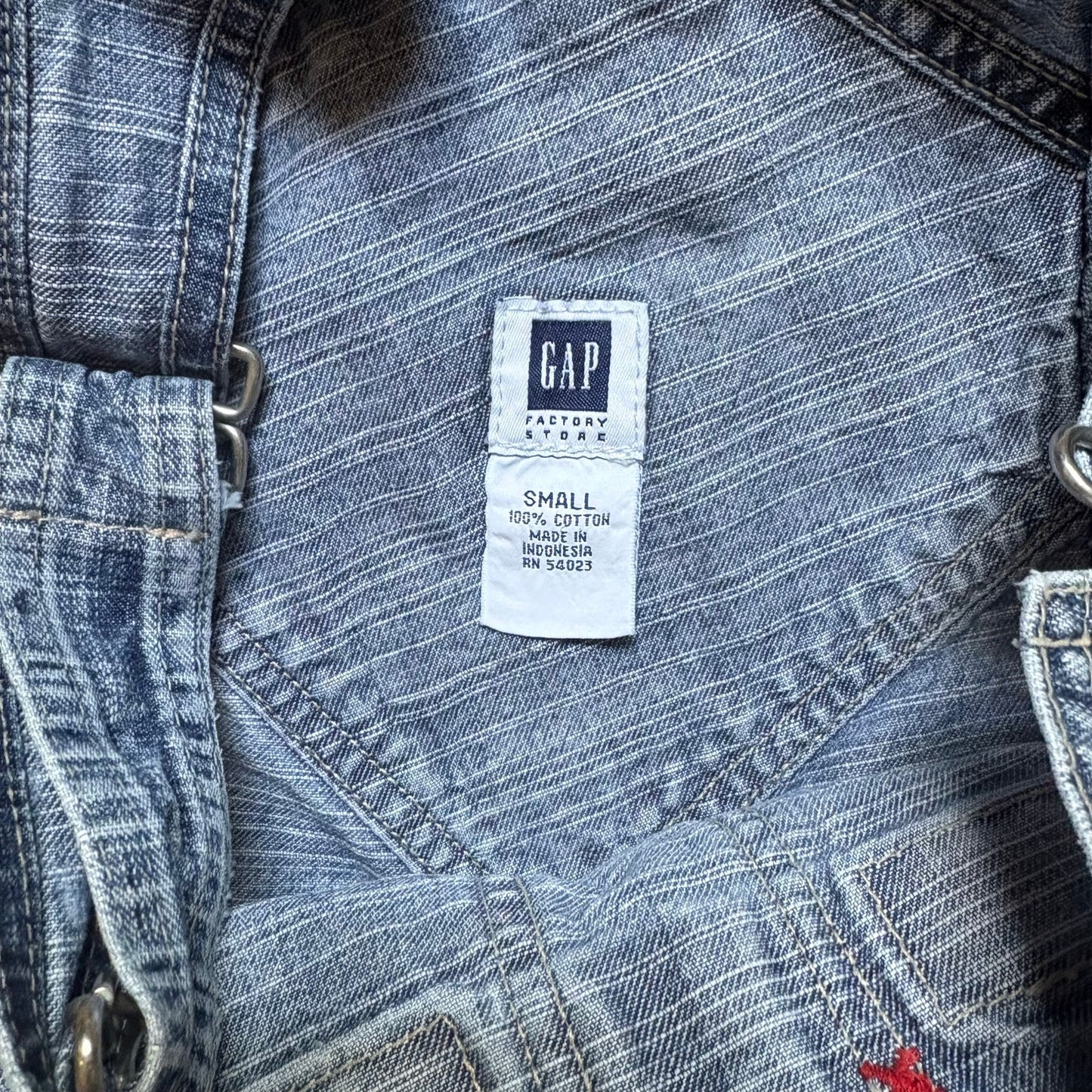 Gap vintage 90s light wash cropped cargo overall jeans SIZE S