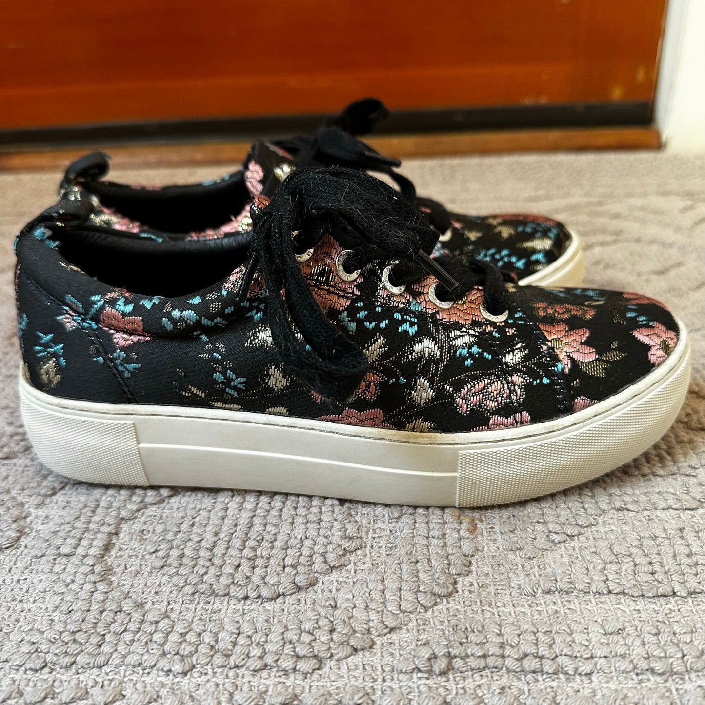J/Slides Anthropologie black floral low top platform sneakers SIZE 6