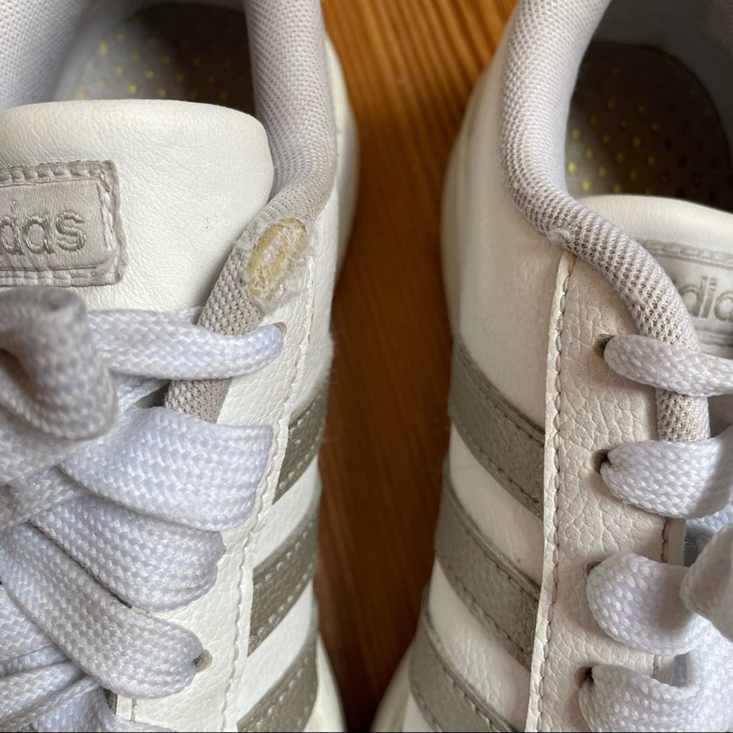 Adidas classic three stripe white silver sneaker SIZE 6