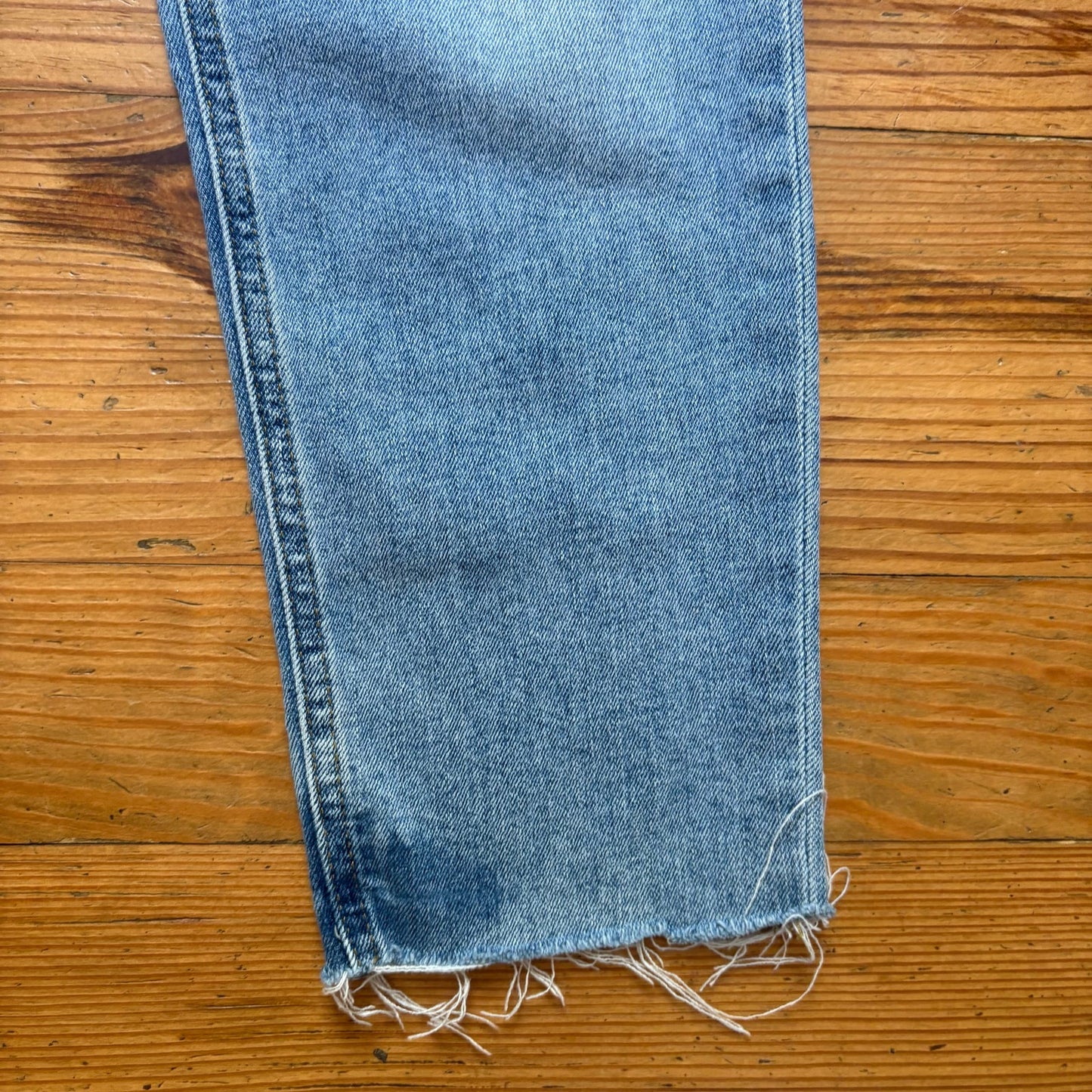 Hudson Lana medium wash raw hem ankle straight jeans SIZE 26