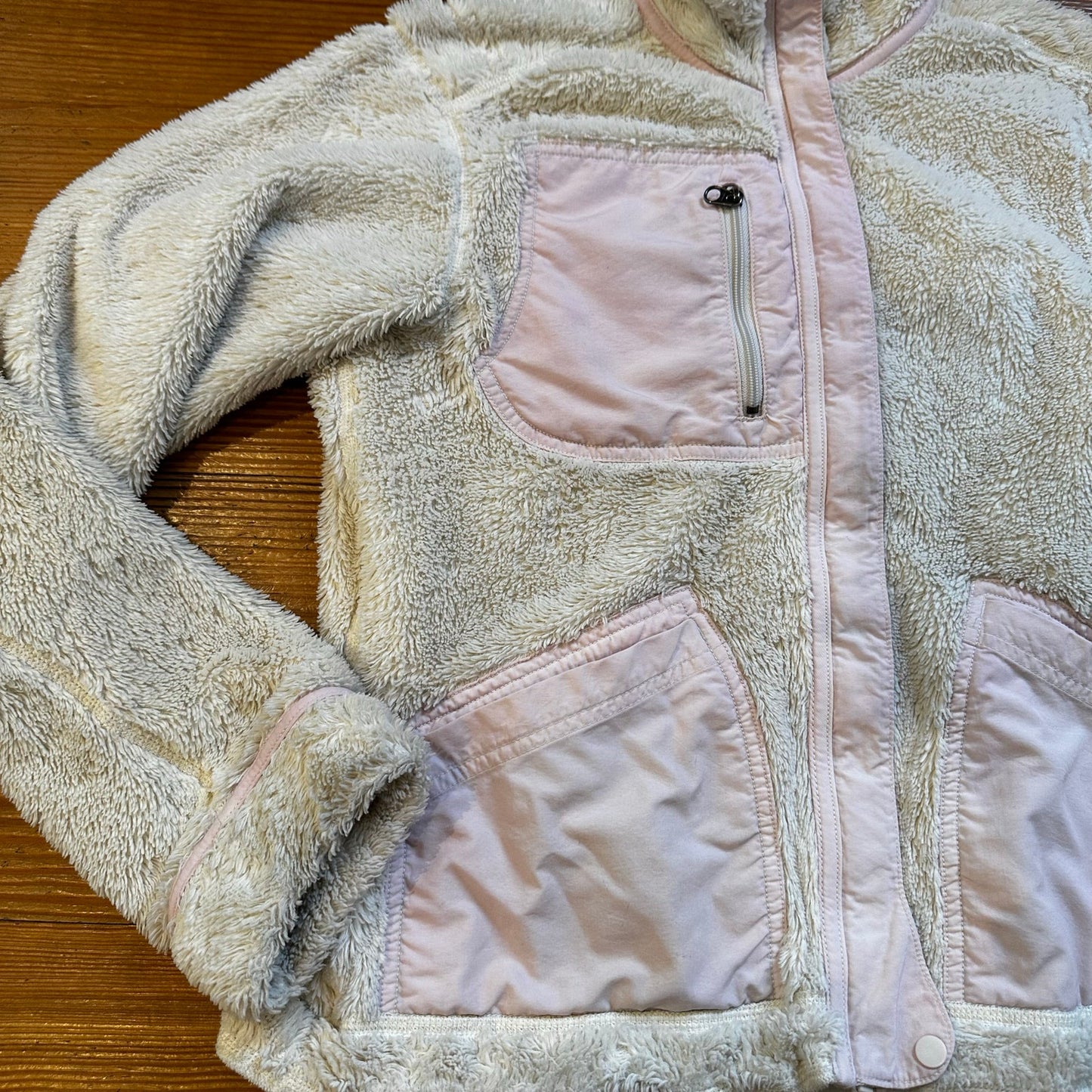 Patagonia Synchilla Windzone cream reversible fleece full zip sweater SIZE M