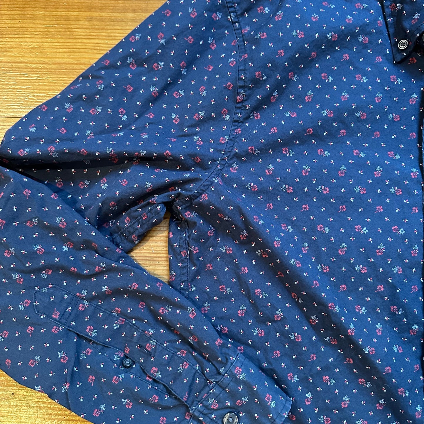 Abercrombie & Fitch navy floral slim fit long sleeve button up shirt SIZE L