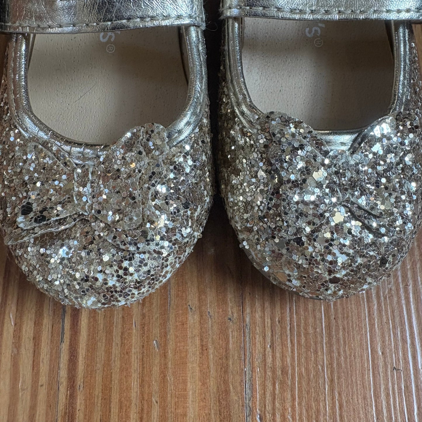 Carter's gold glitter butterfly heeled buckle mary jane toddler shoe SIZE 5