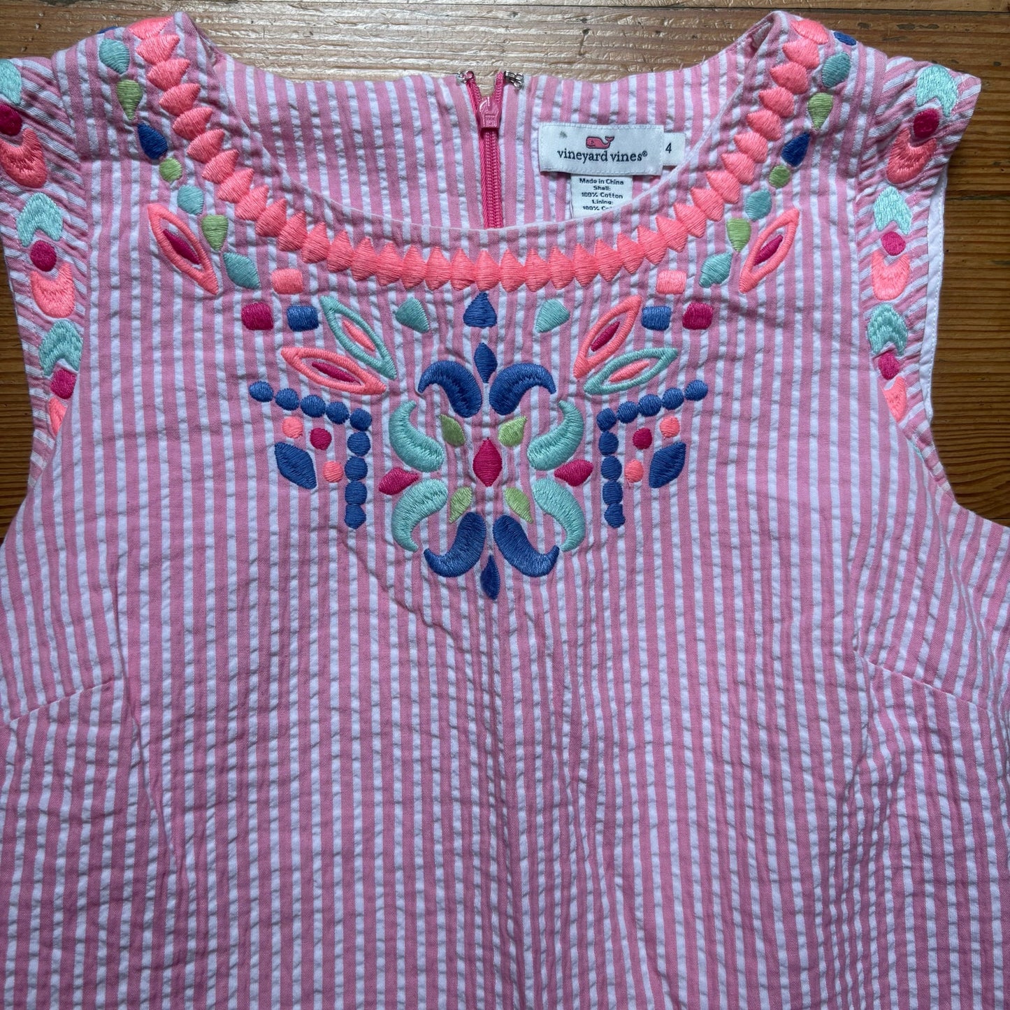 Vineyard Vines pink white seersucker floral embroidered sleeveless dress SIZE 4