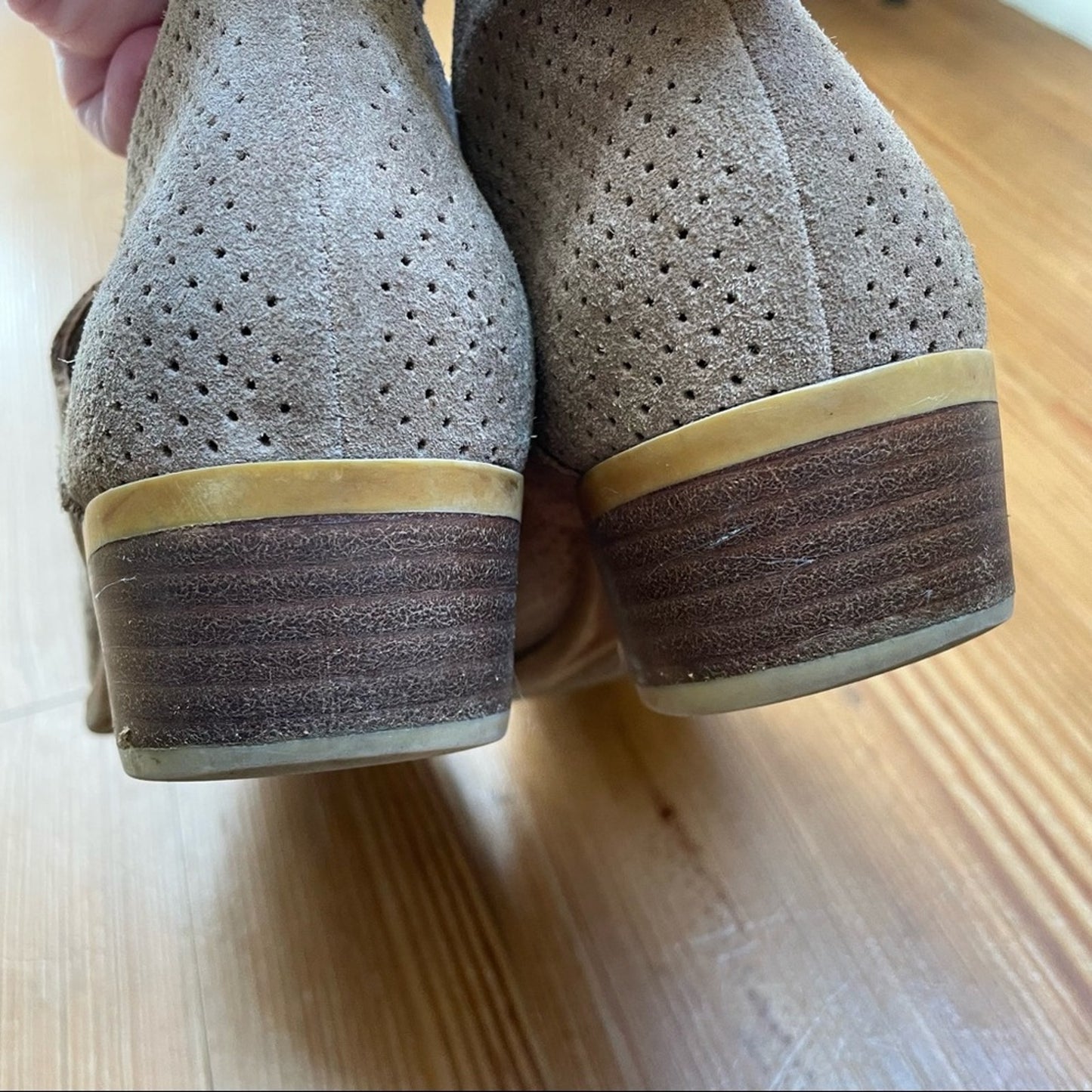 Lucky Brand tan perforated leather low heel ankle booties SIZE 7
