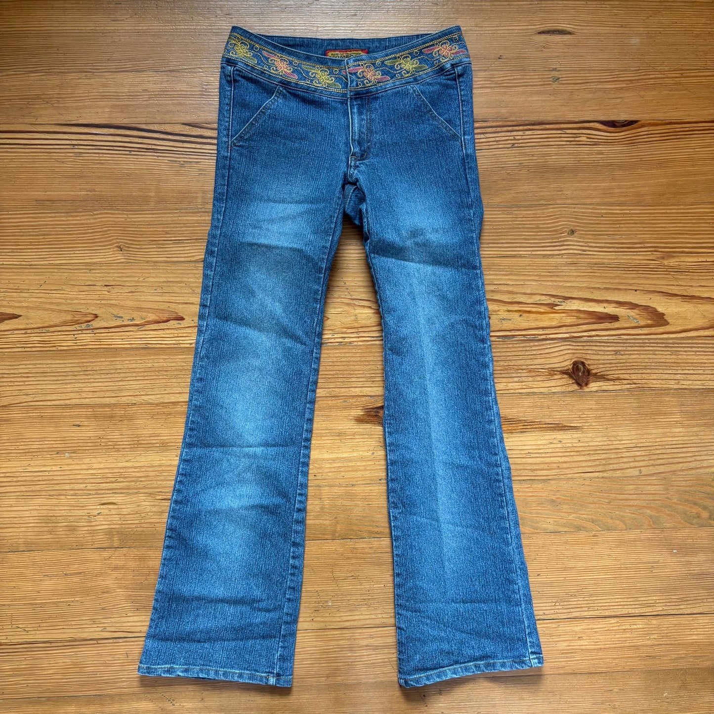 Boom Boom y2k embroidered waist boot cut western medium wash jeans SIZE 3/4