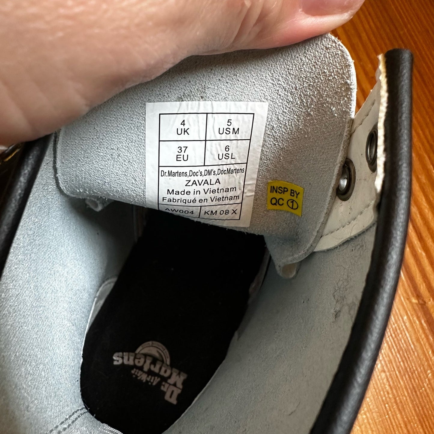 NWT Dr. Martens white patent leather classic combat boot SIZE W6 M5