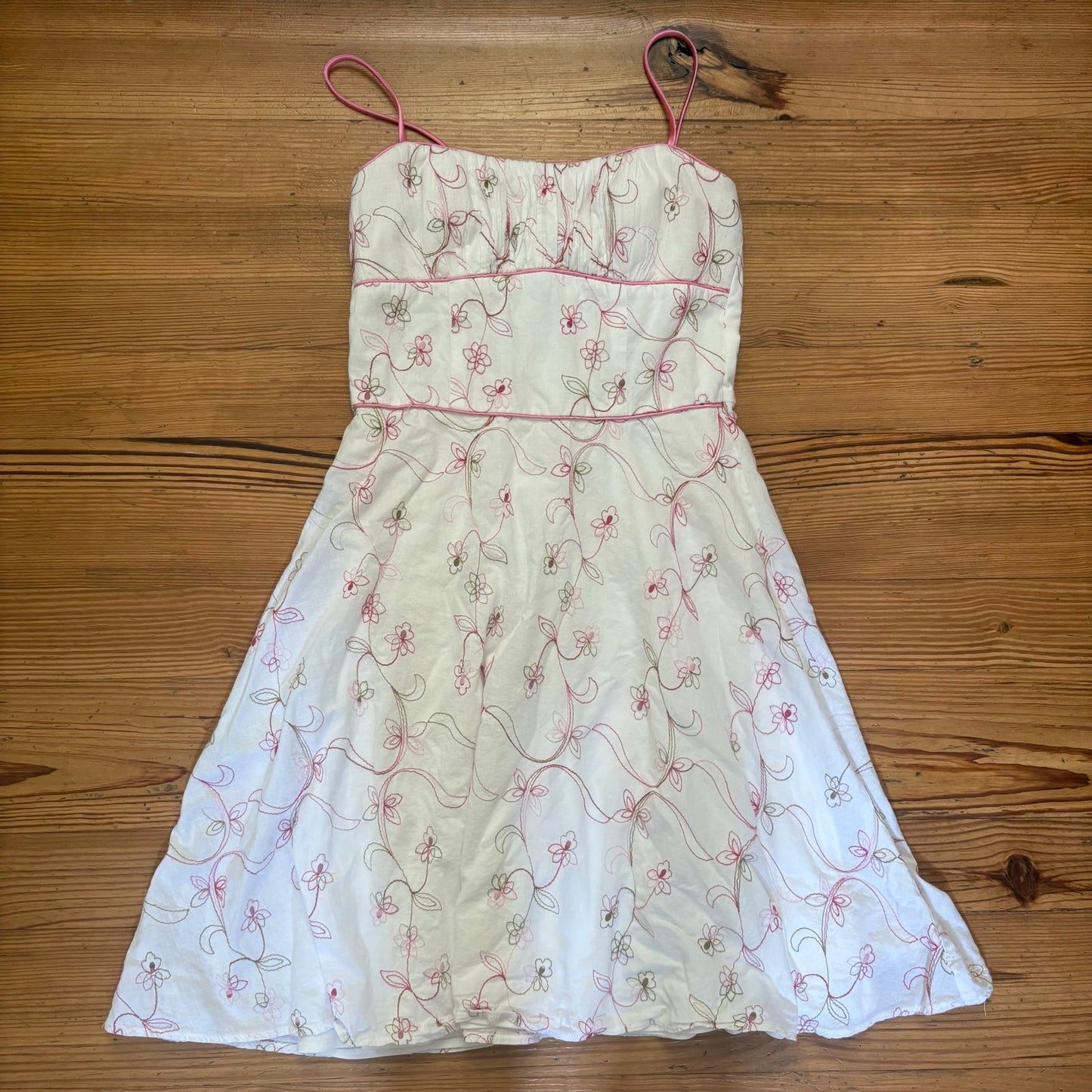 Taboo y2k white pink floral embroidered dress SIZE M