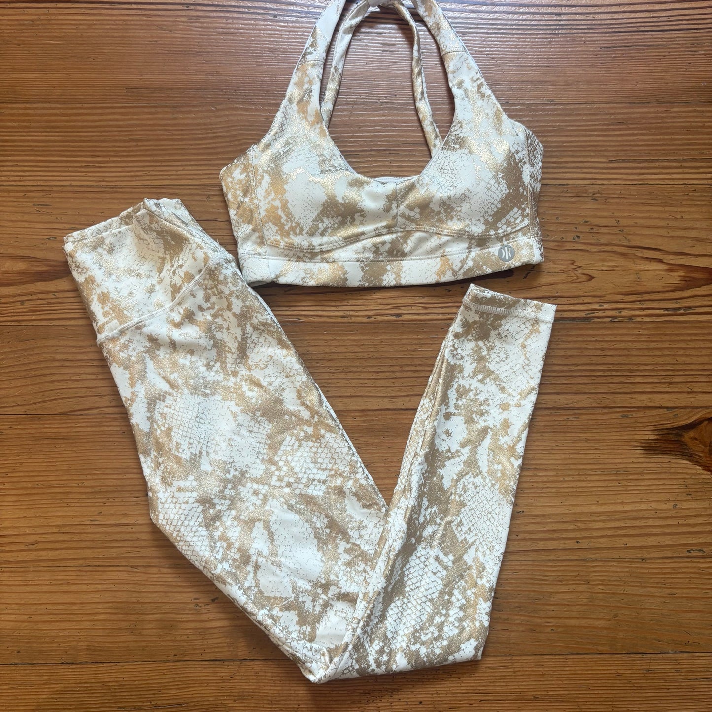Astoria Carbon38 activewear white gold pant sports bra set SIZE S