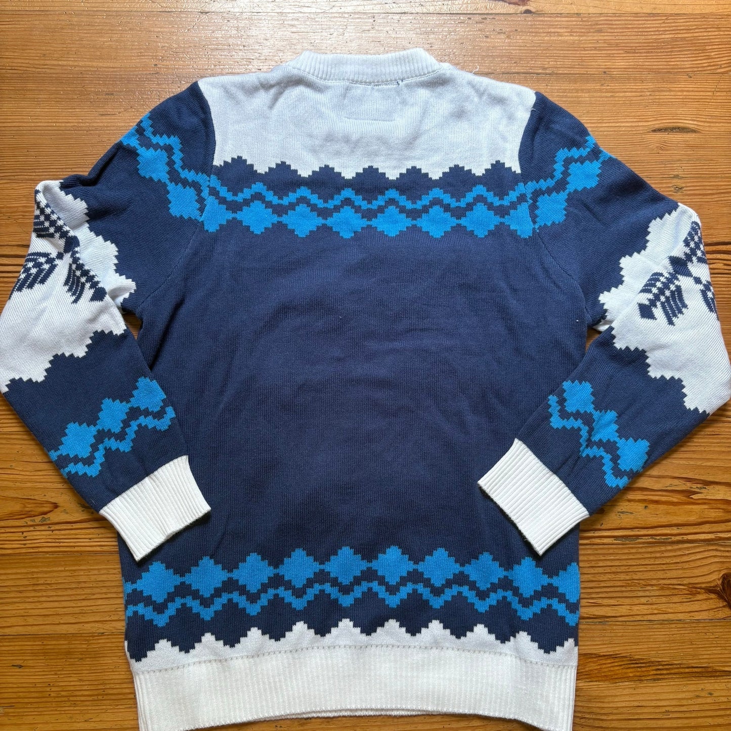 Tipsy Elves Rudolph Abominable Snowman blue white Christmas sweater SIZE L