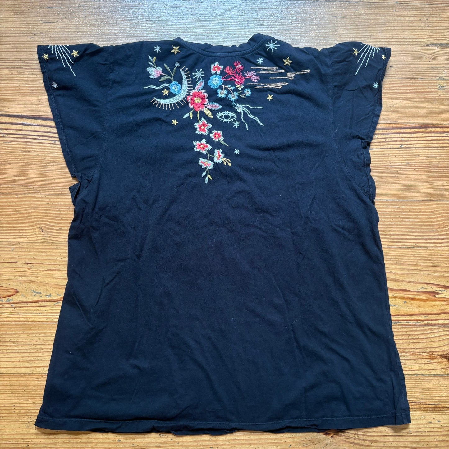 Johnny Was black cotton floral embroidered flutter short sleeve shirt SIZE L