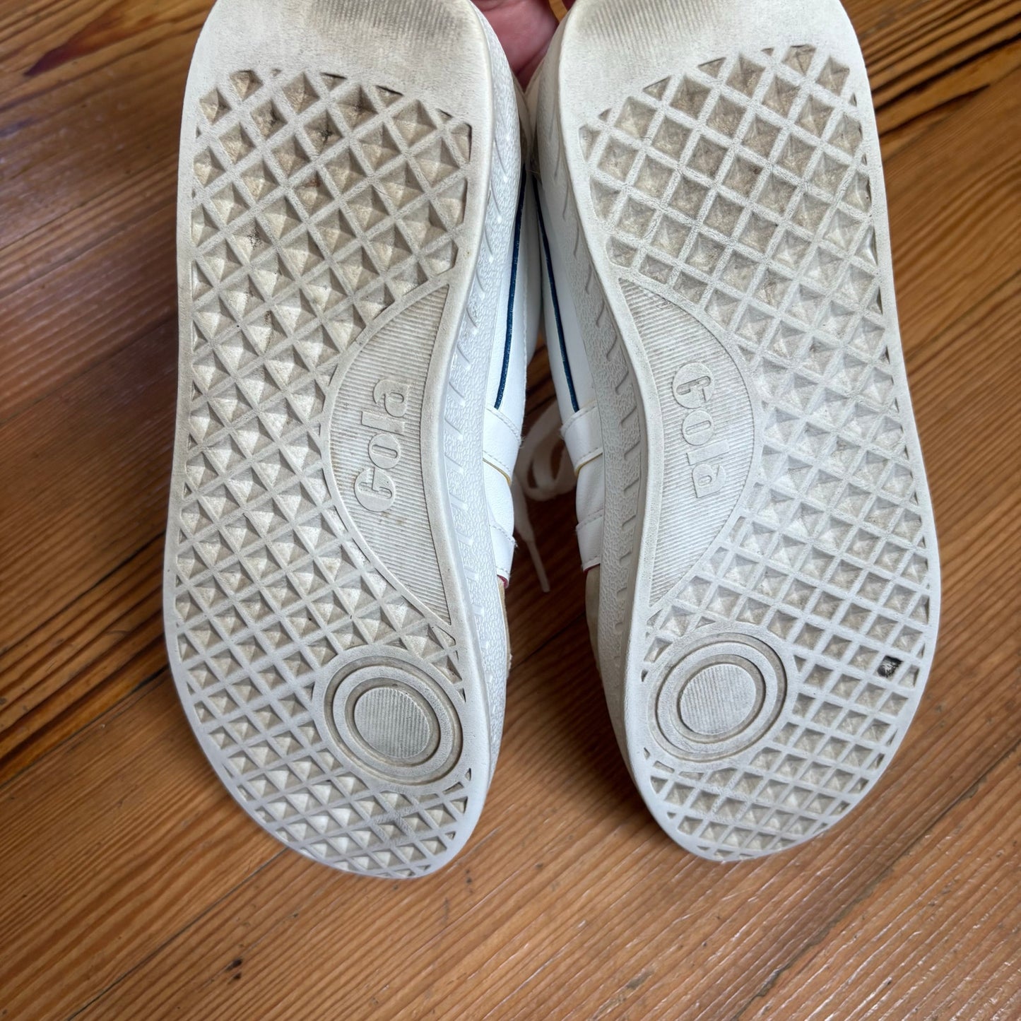 Gola white gray suede low top lace up sneakers SIZE 8