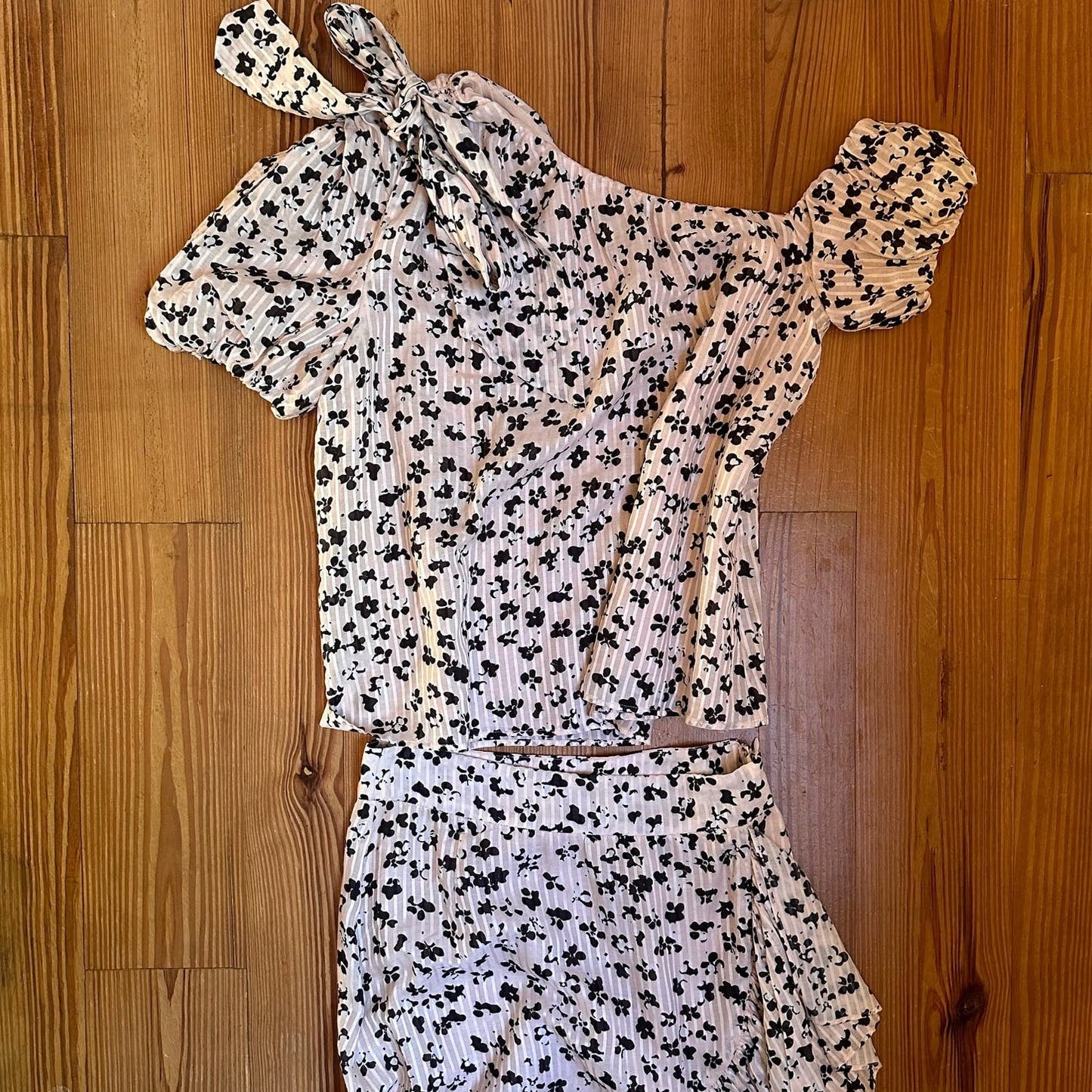 Ulla Johnson silk set ruffled black white floral pleated skirt and blouse SIZE 2