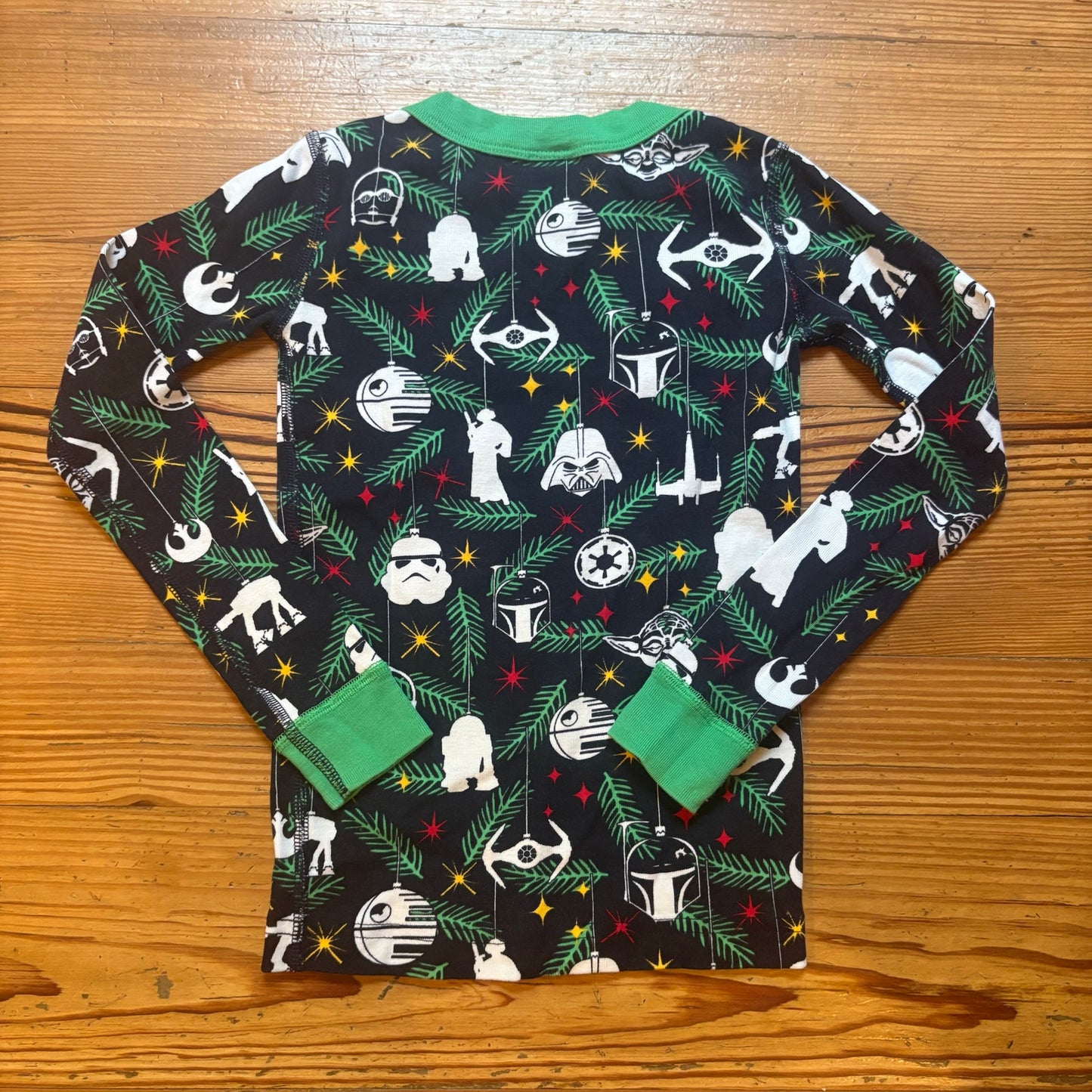 Hanna Andersson Christmas Star Wars holly long sleeve pajama shirt SIZE 6