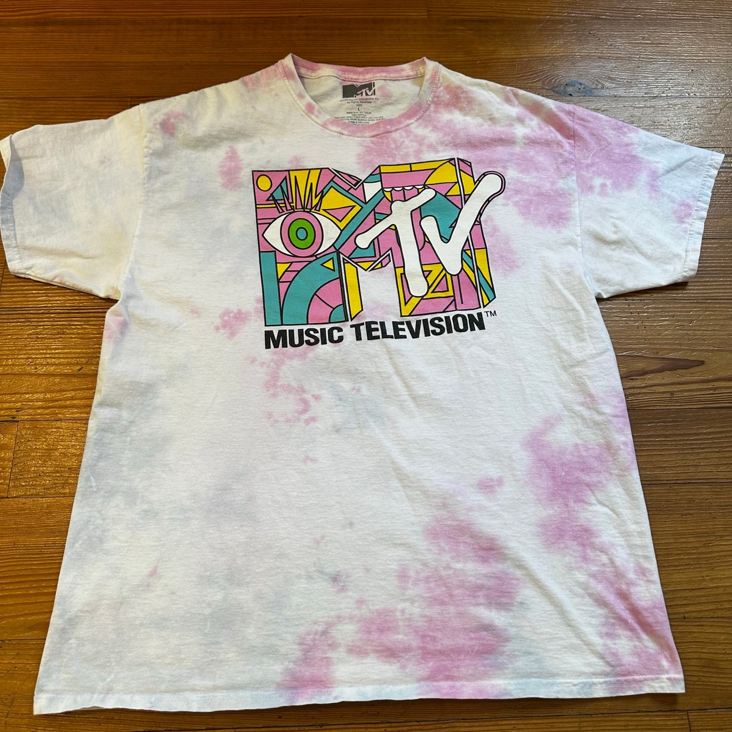 MTV pink white tie dyed Music Television shirt sleeve graphic shirt SIZE L