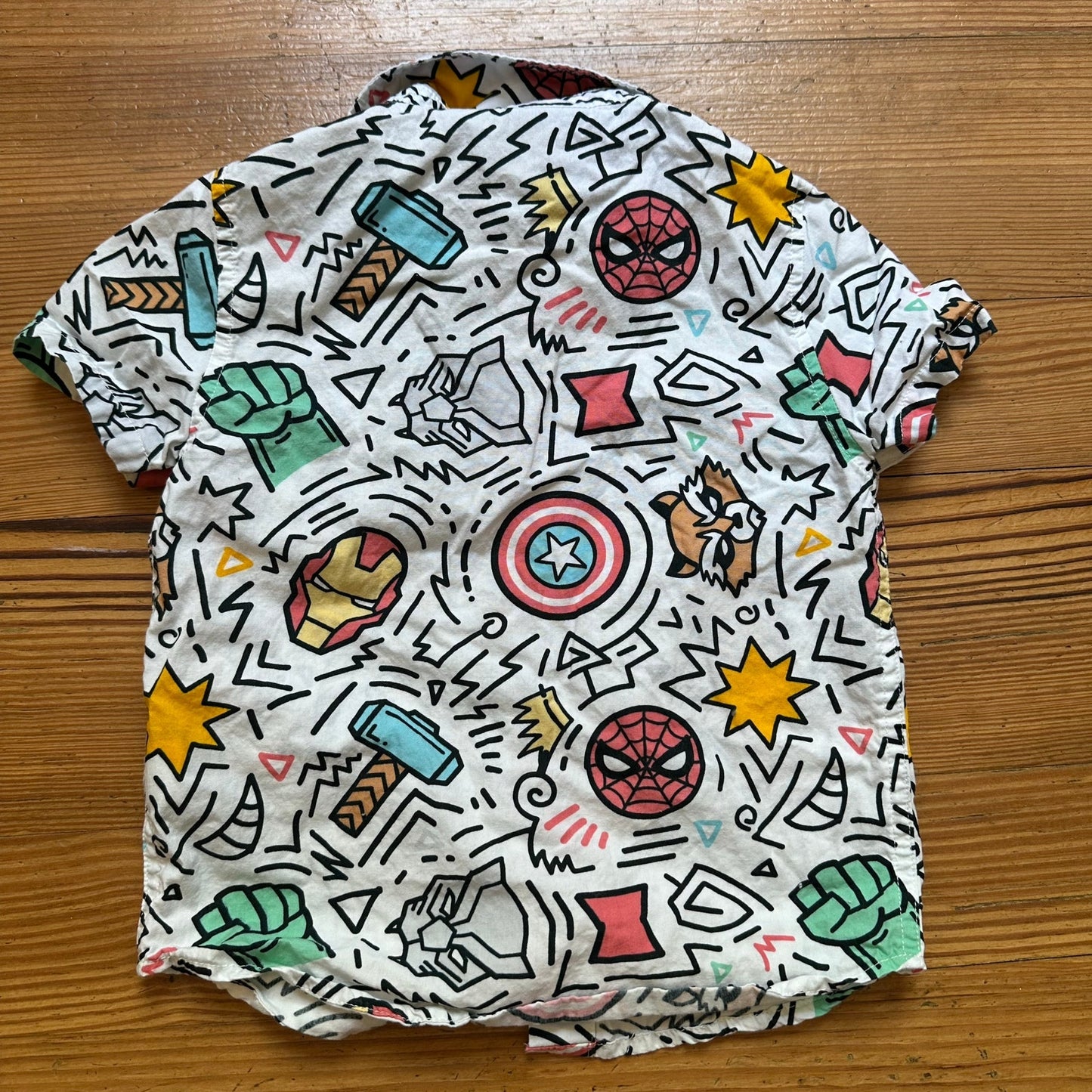 Marvel white character pop art short sleeve button up shirt SIZE 3T