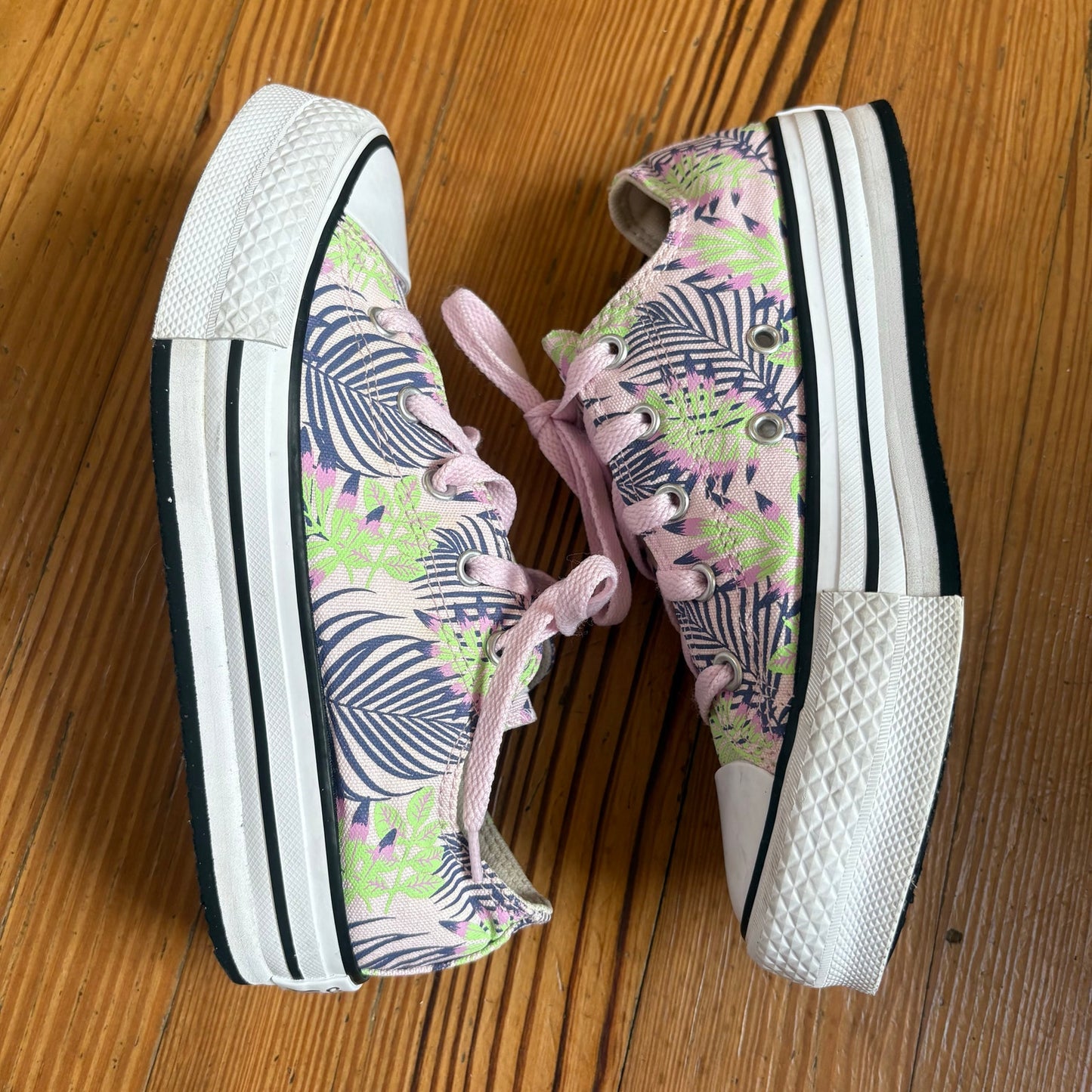 Converse All Star low top purple foliage low top girls platform sneakers SIZE 3