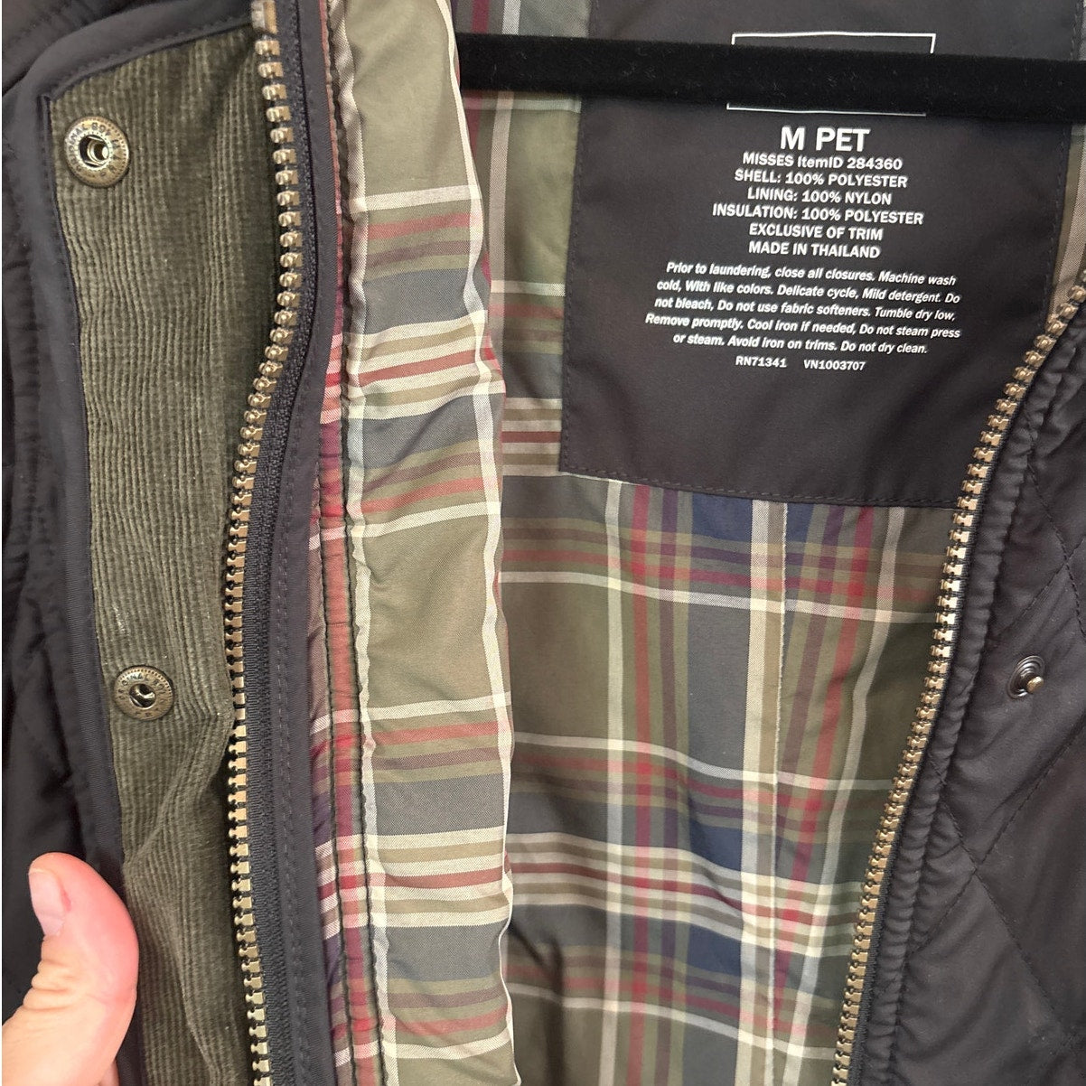L.L. Bean black quilted two way zip plaid lined jacket SIZE MP
