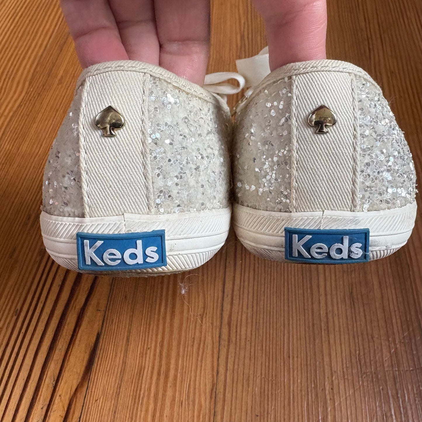 Keds X Kate Spade white silver glitter low top lace sneakers SIZE 7