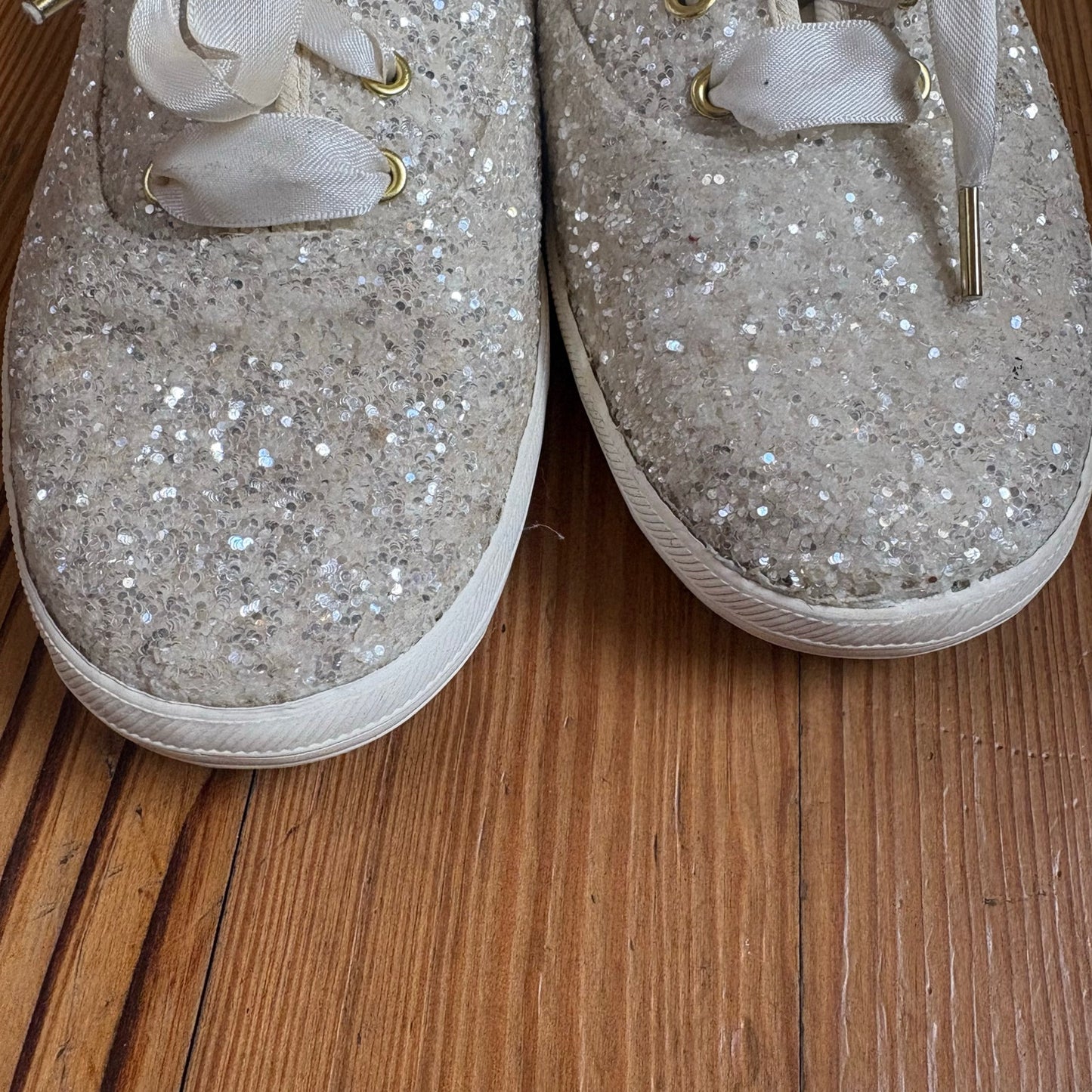 Keds X Kate Spade white silver glitter low top lace sneakers SIZE 7