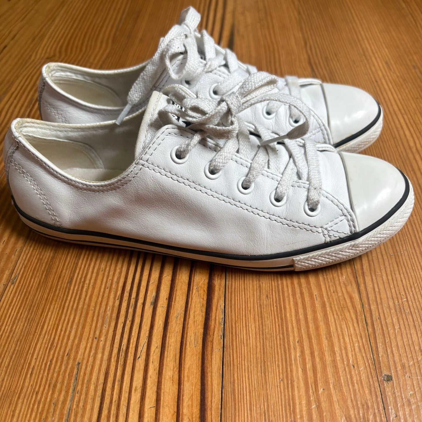 Converse All Star white leather low top womens sneakers SIZE 7
