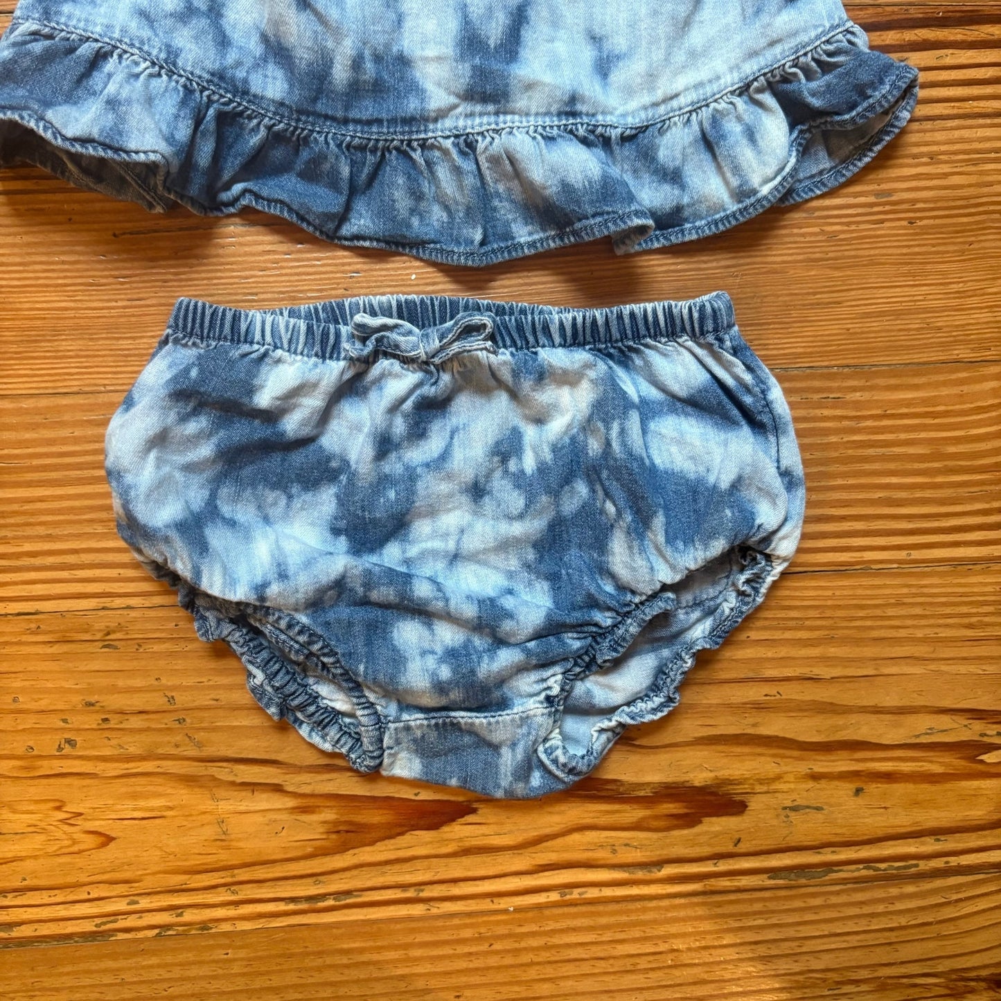 Gap denim tie dyed tan bloomers ruffle baby set SIZE 6-12M