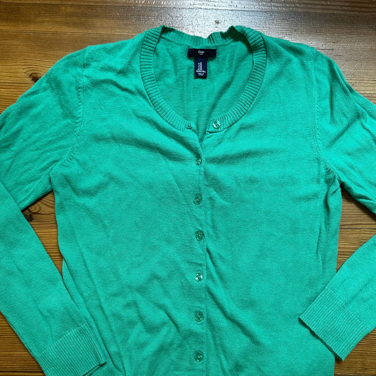 Gap green button long sleeve cardigan SIZE M