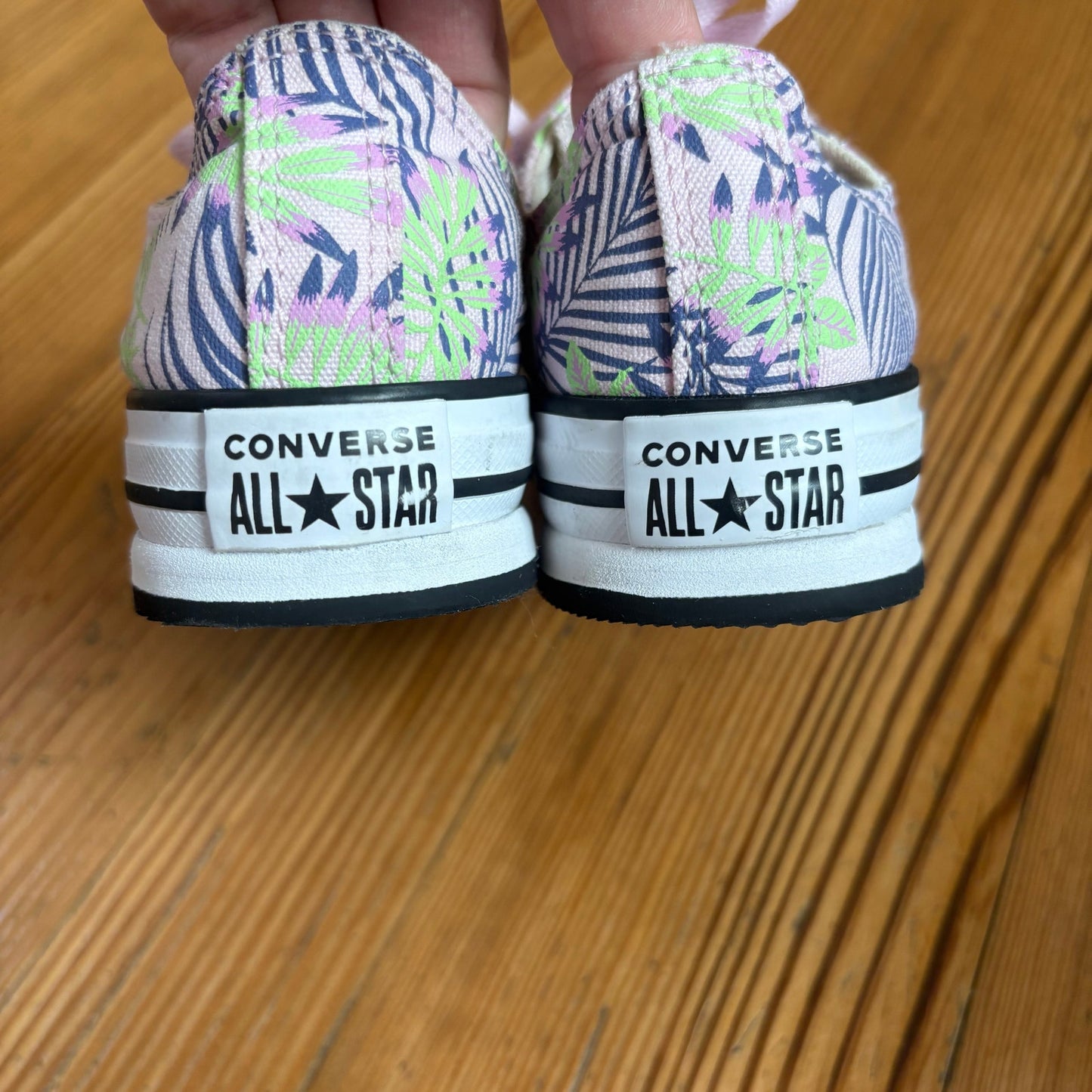 Converse All Star low top purple foliage low top girls platform sneakers SIZE 3