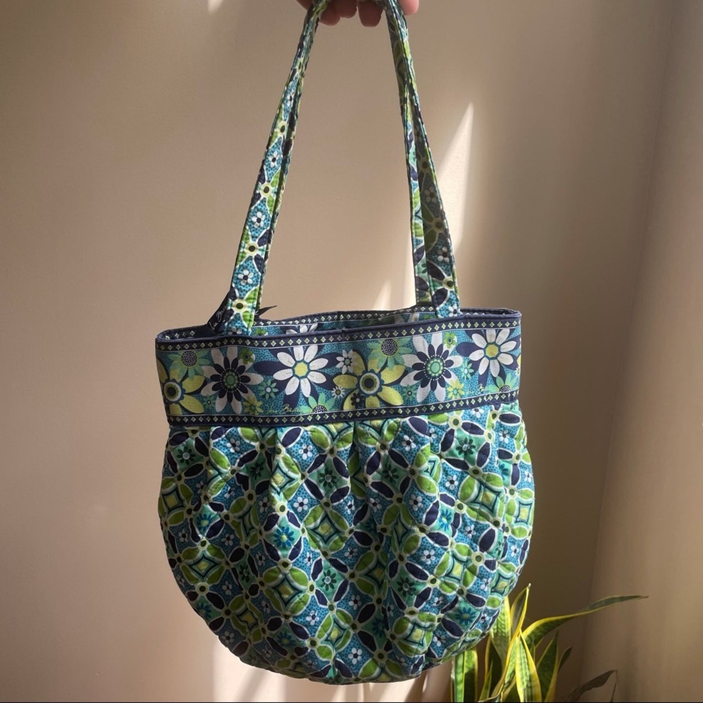 Vera Bradley Daisy Daisy medium bucket handbag