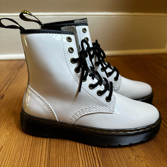 NWT Dr. Martens white patent leather classic combat boot SIZE W6 M5