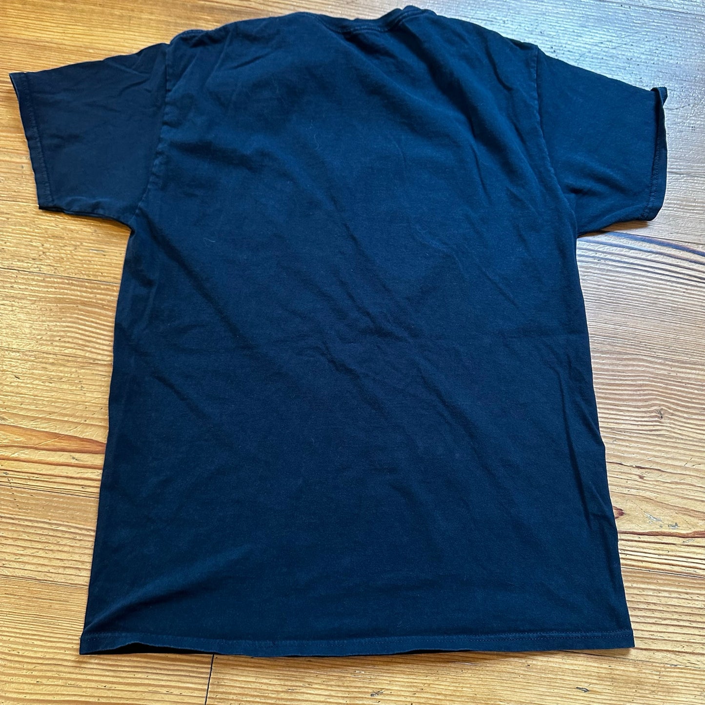 Zelda black red short sleeve Zelda graphic shirt SIZE M