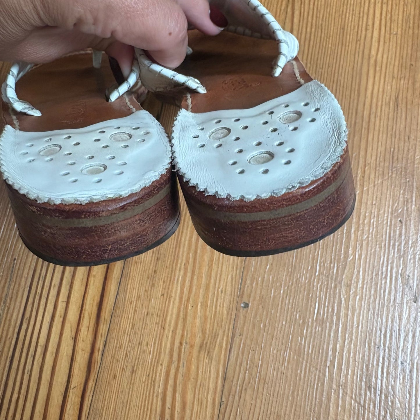 Jack Rogers white leather thong heeled sandal SIZE 5
