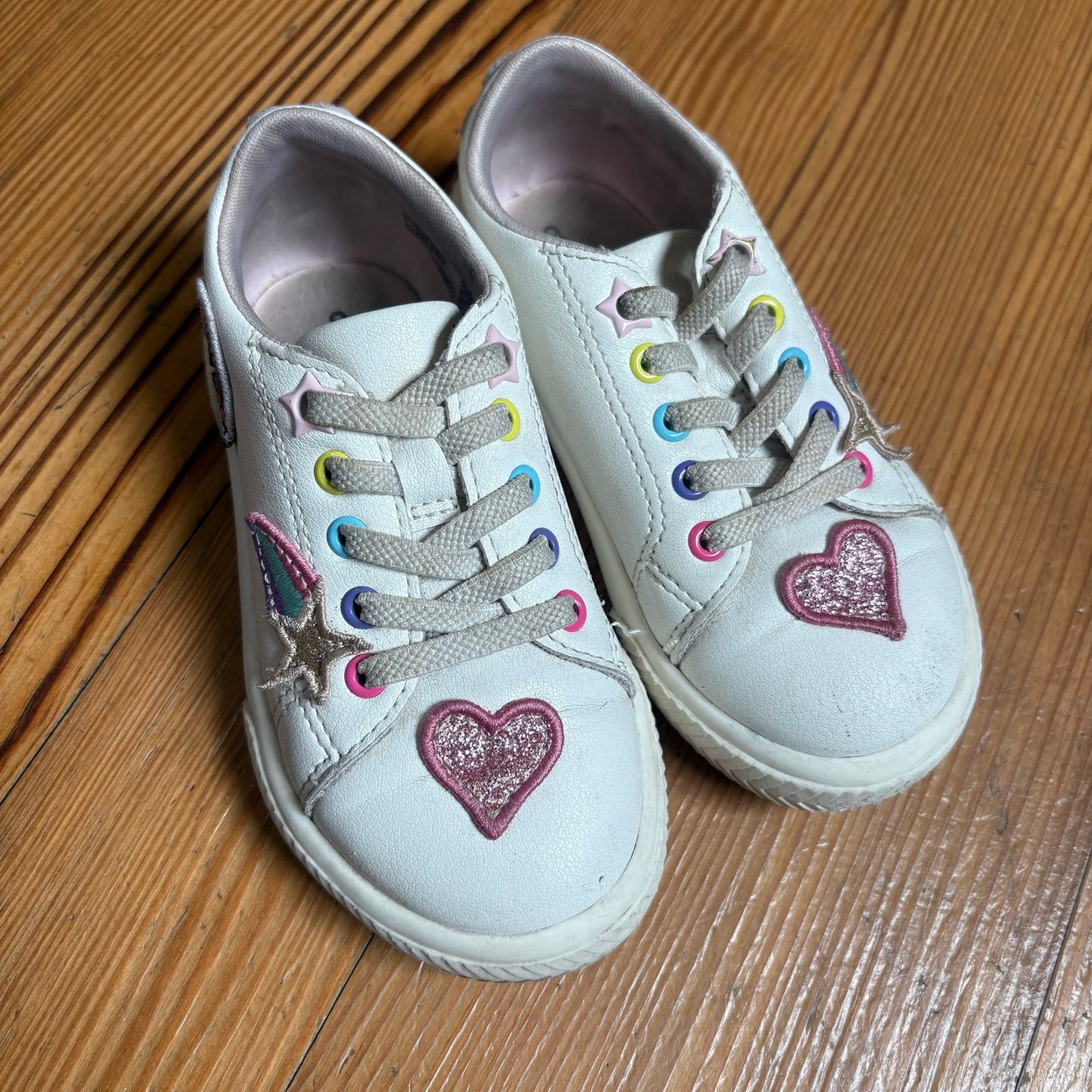 Wonder Nation white leather heart rainbow patch low top sneakers SIZE 8