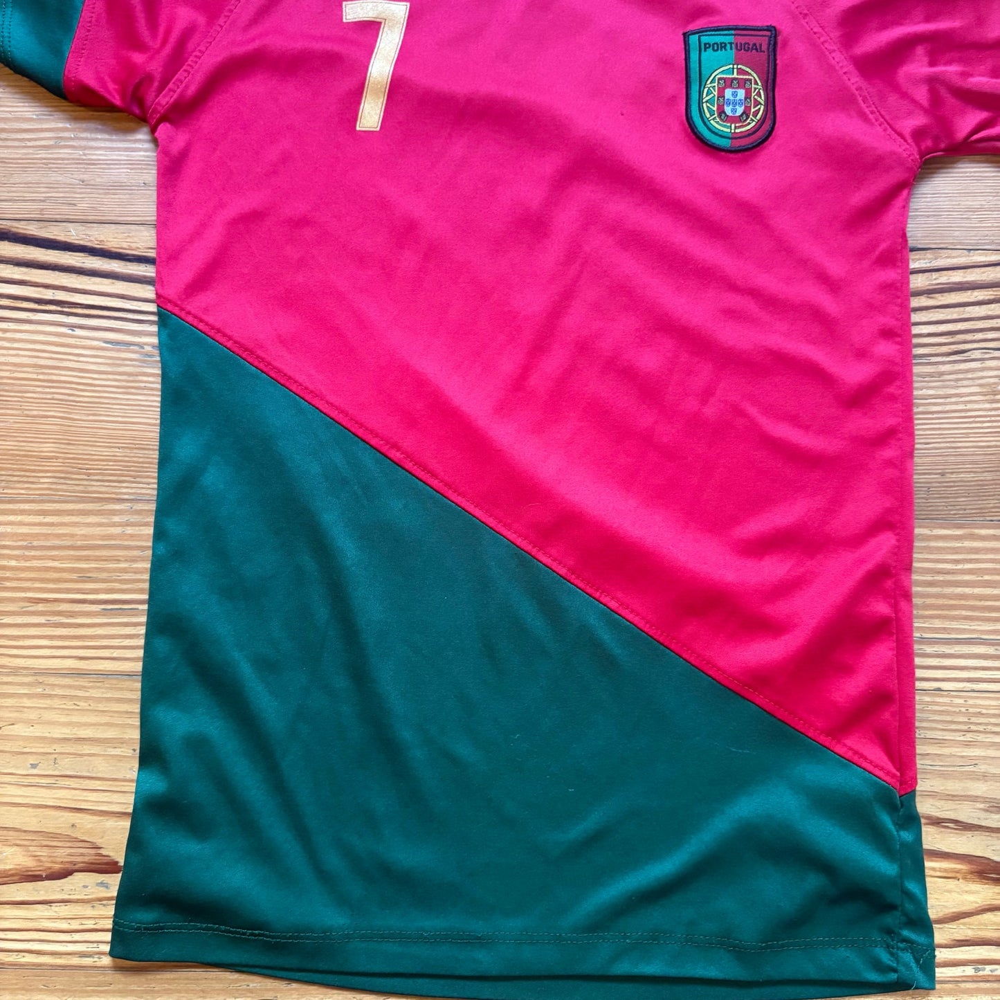 Portugal Ronaldo 7 red green short sleeve kids jersey SIZE 10