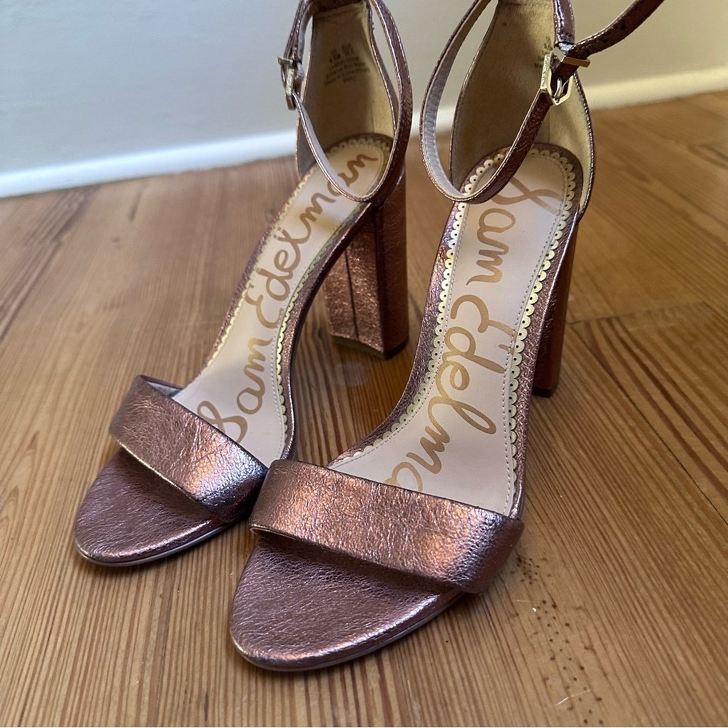 Sam Edelman Yaro soft pink holographic heel SIZE 8.5