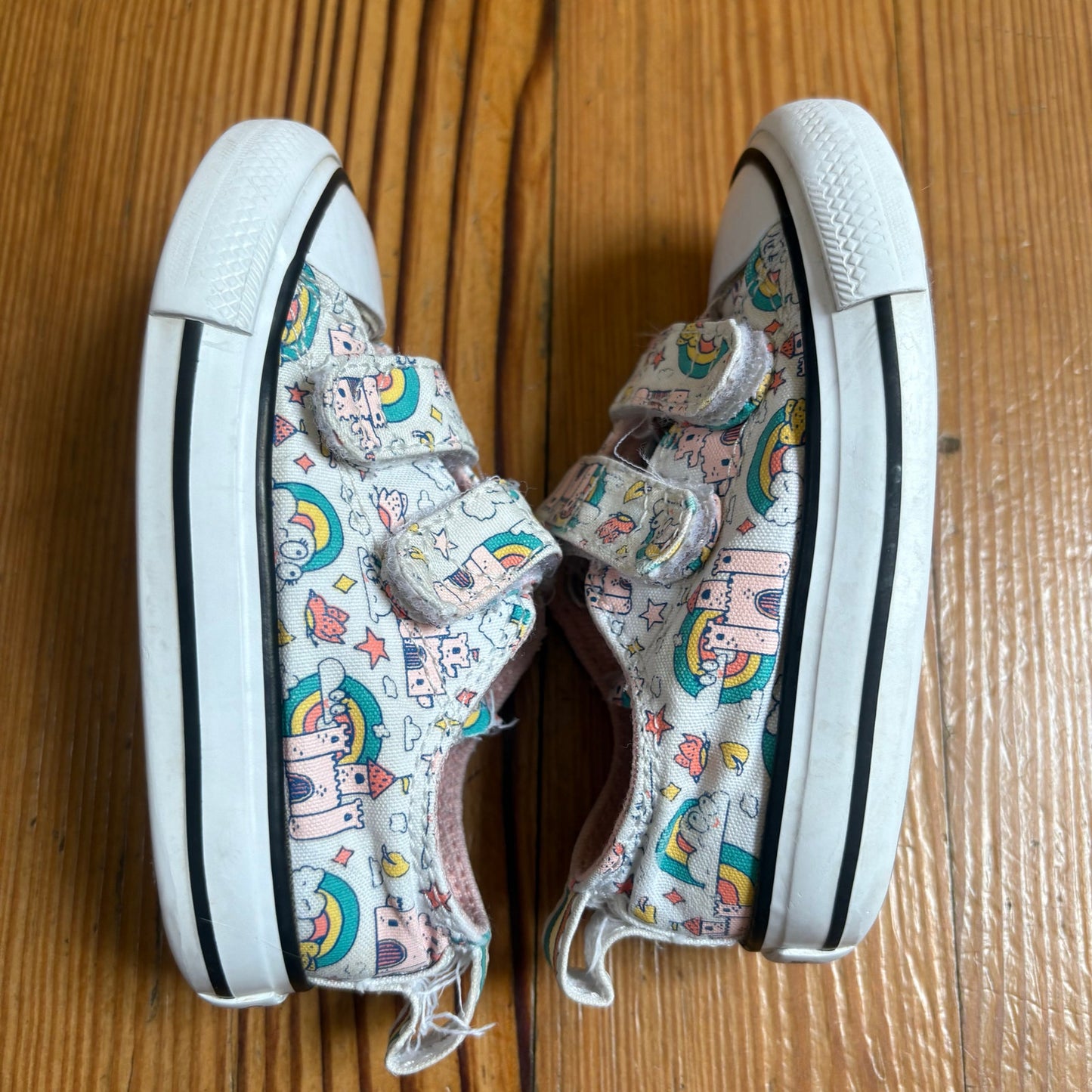 Converse All Star low top princess castle slip on sneakers SIZE 5
