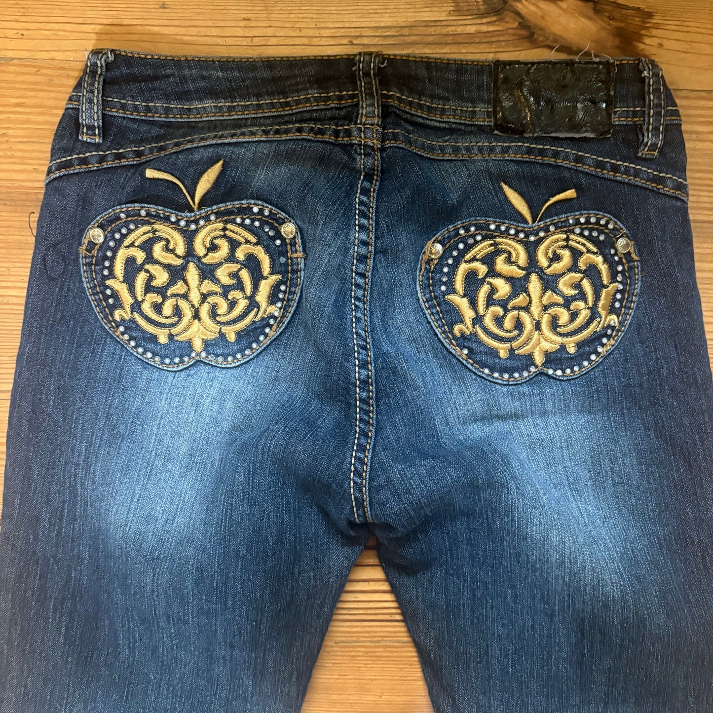 Apple Bottoms dark wash y2k gold apple pockets skinny womens jeans SIZE 6