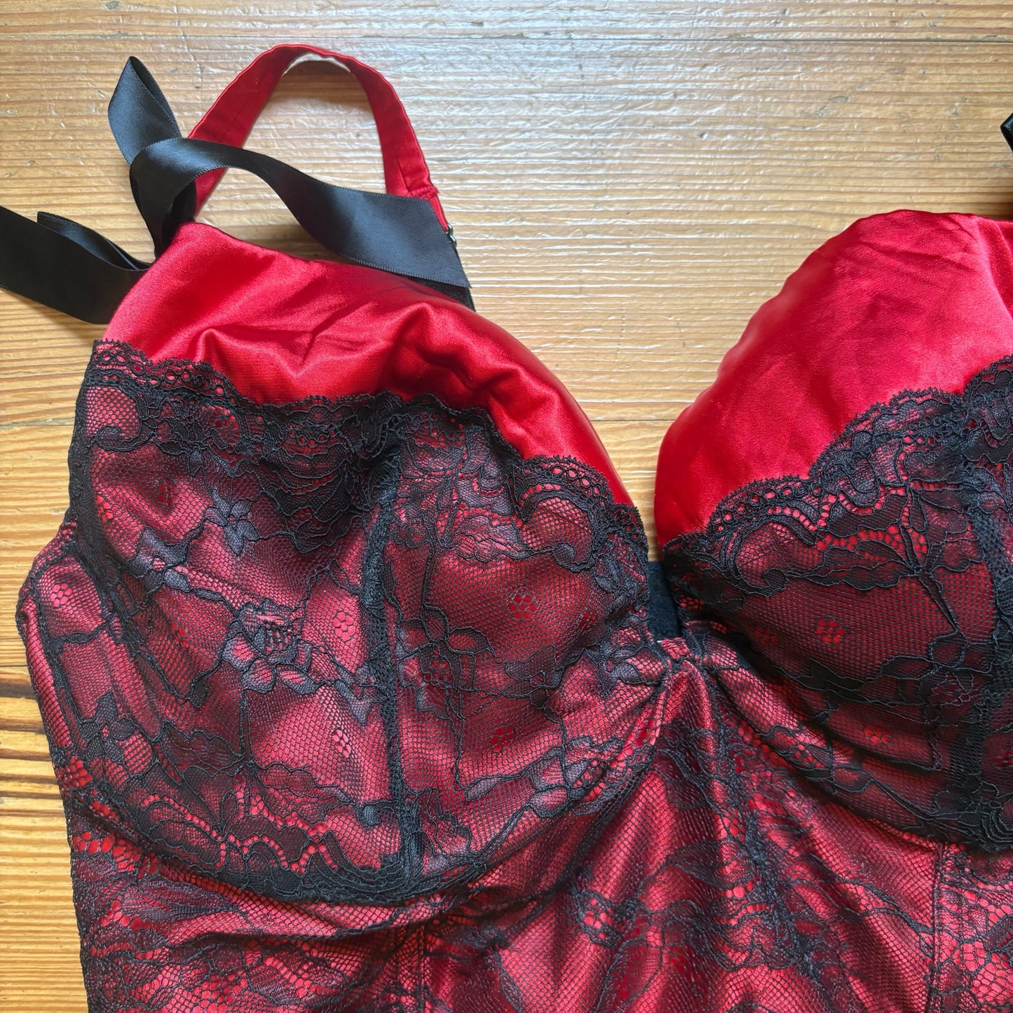 NWT Cacique red black lace bow accent corset bustier top SIZE 26