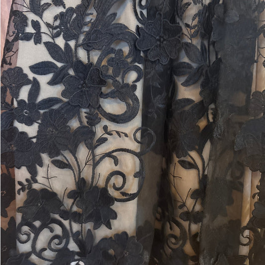 Belle Badgley Mischka black lace overlay halter dress SIZE 0