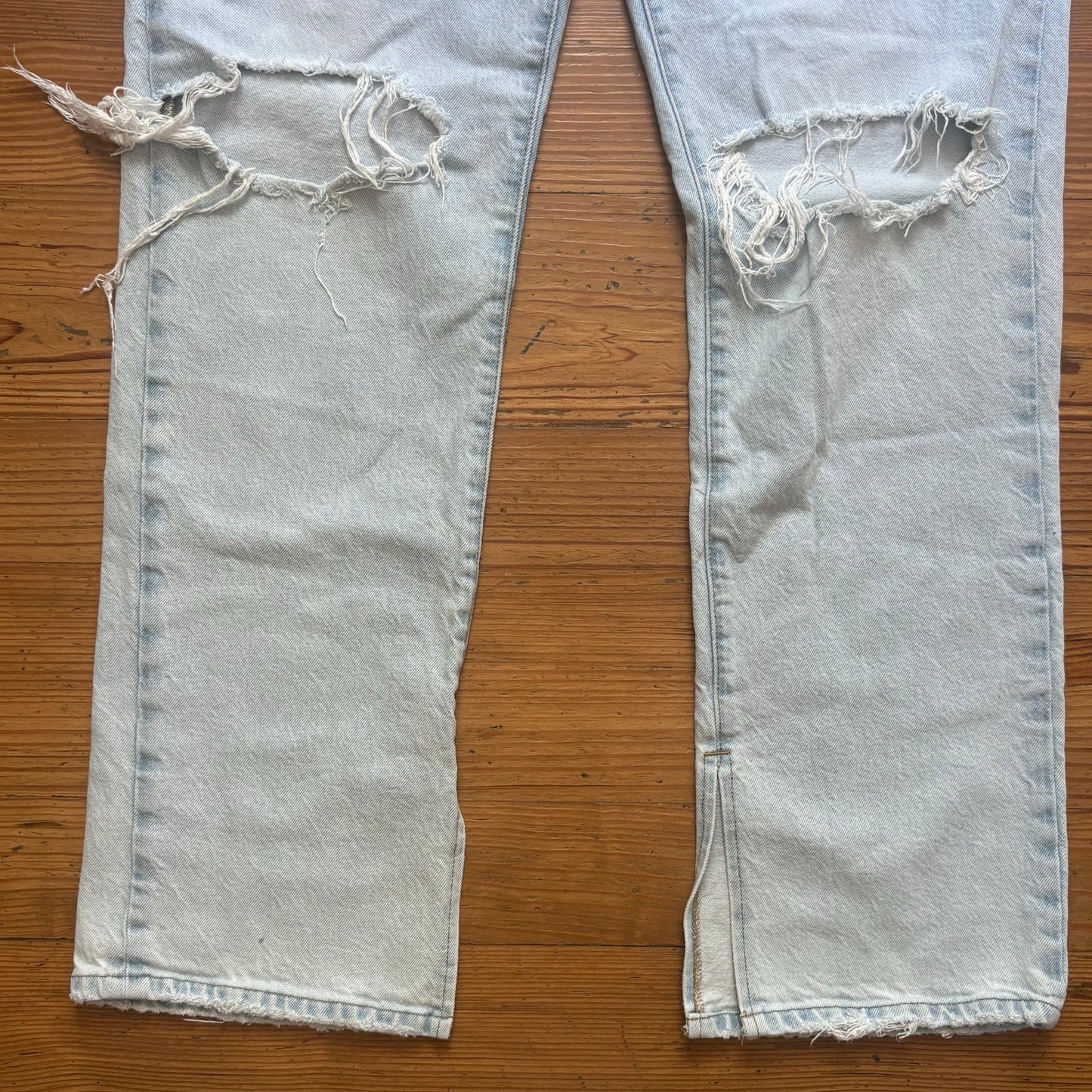 Good American 90s light was distressed baggy straight leg jeans SIZE 12